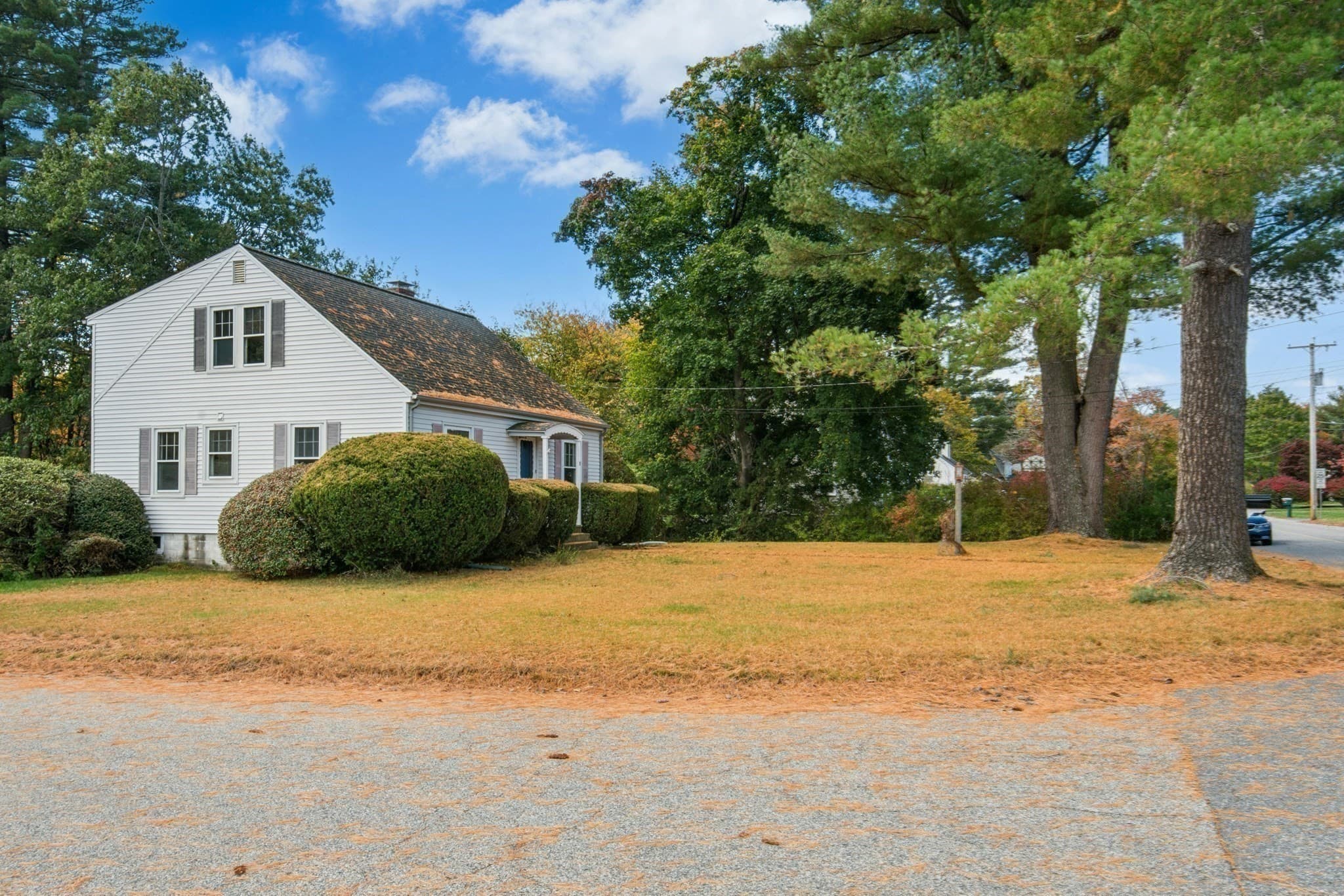 Single Family Residence at 39 Mellen St, Hopedale MA 01747, photo 34 of 37