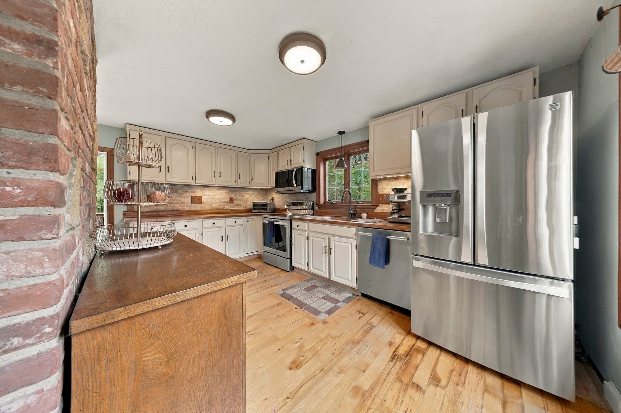 Single Family Residence at 252 Leavitt St, Hingham MA 02043, Hingham, photo 11 of 31