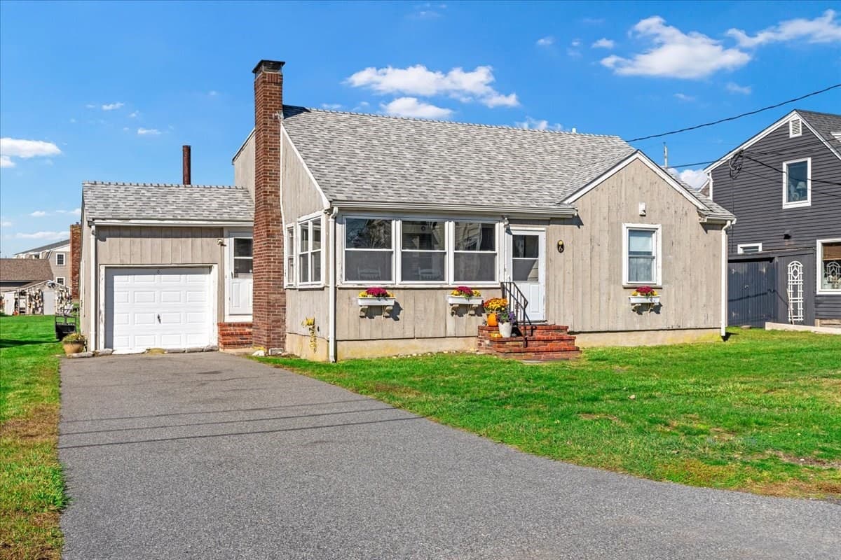Single Family Residence at 6 Seagate Cir, Scituate MA 02066, photo 2 of 28
