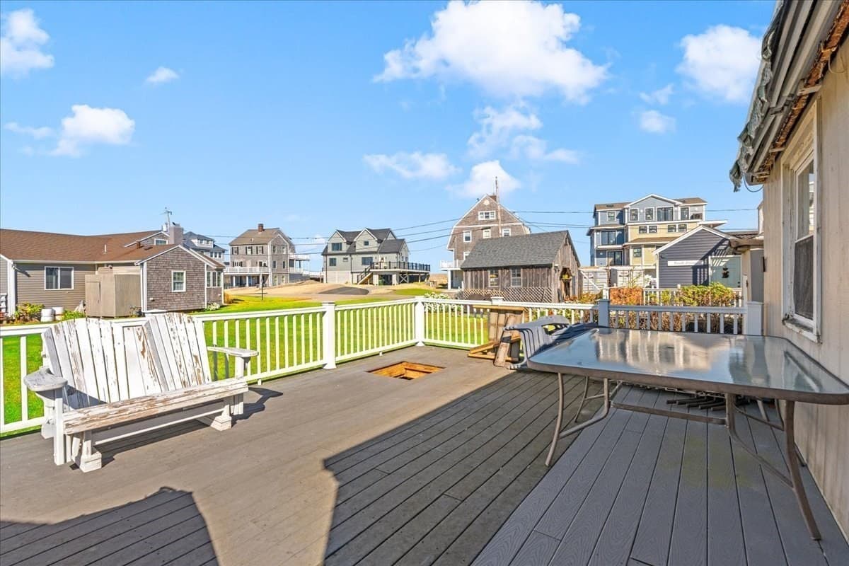 Single Family Residence at 6 Seagate Cir, Scituate MA 02066, photo 17 of 28