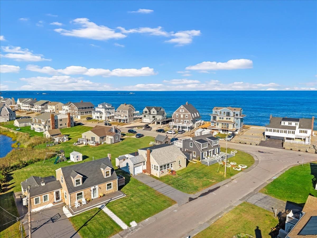 Single Family Residence at 6 Seagate Cir, Scituate MA 02066, photo 24 of 28