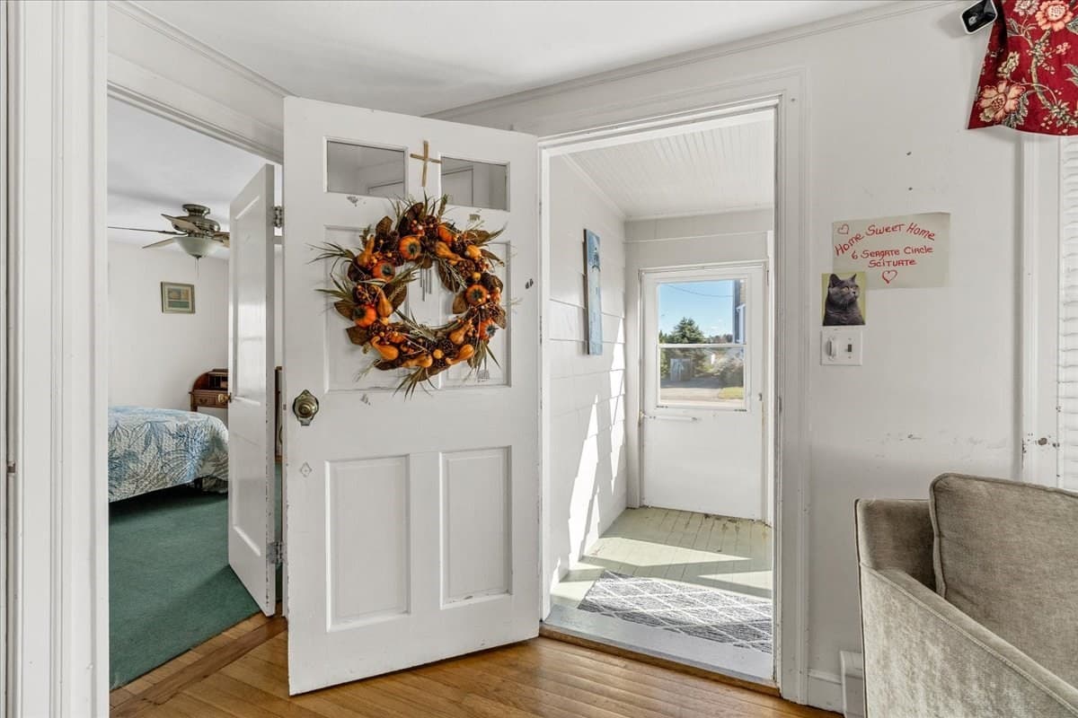 Single Family Residence at 6 Seagate Cir, Scituate MA 02066, photo 4 of 28