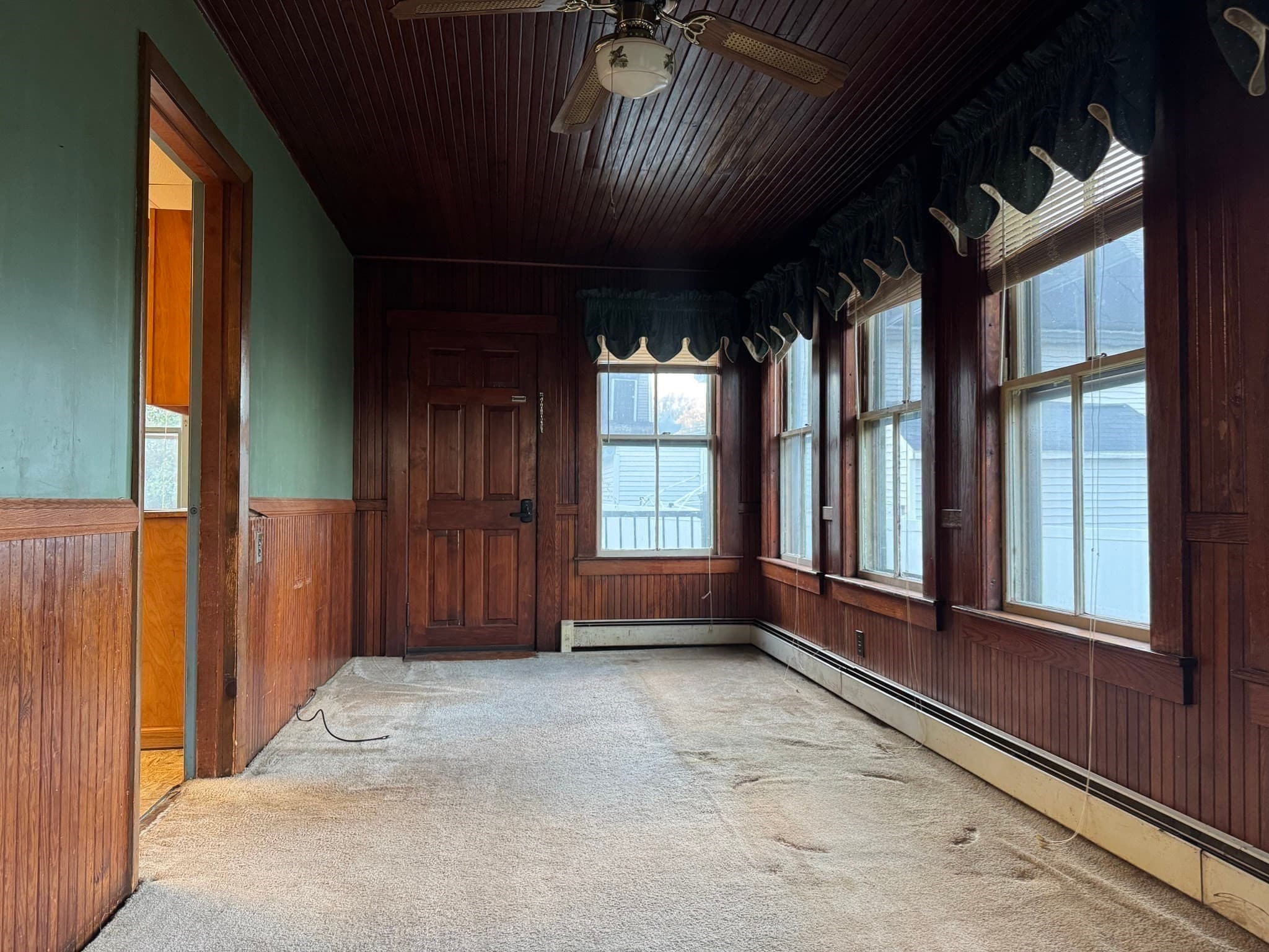 Single Family Residence at 181 W London, Lowell MA 01852, photo 6 of 35