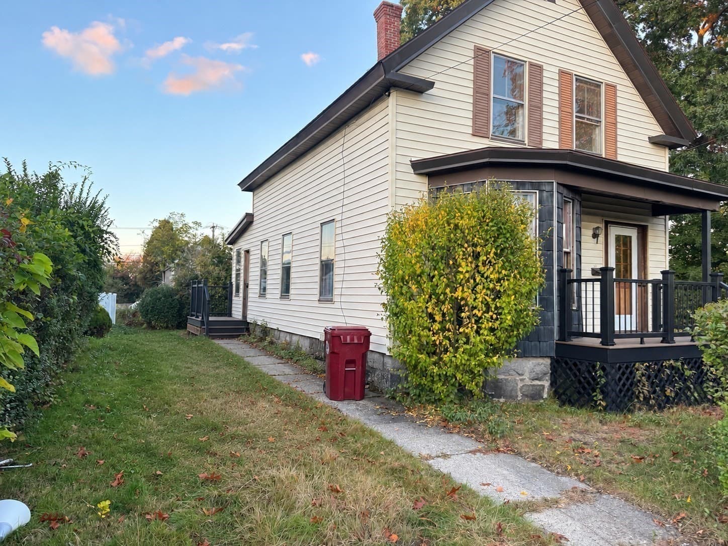 Single Family Residence at 181 W London, Lowell MA 01852, photo 4 of 35