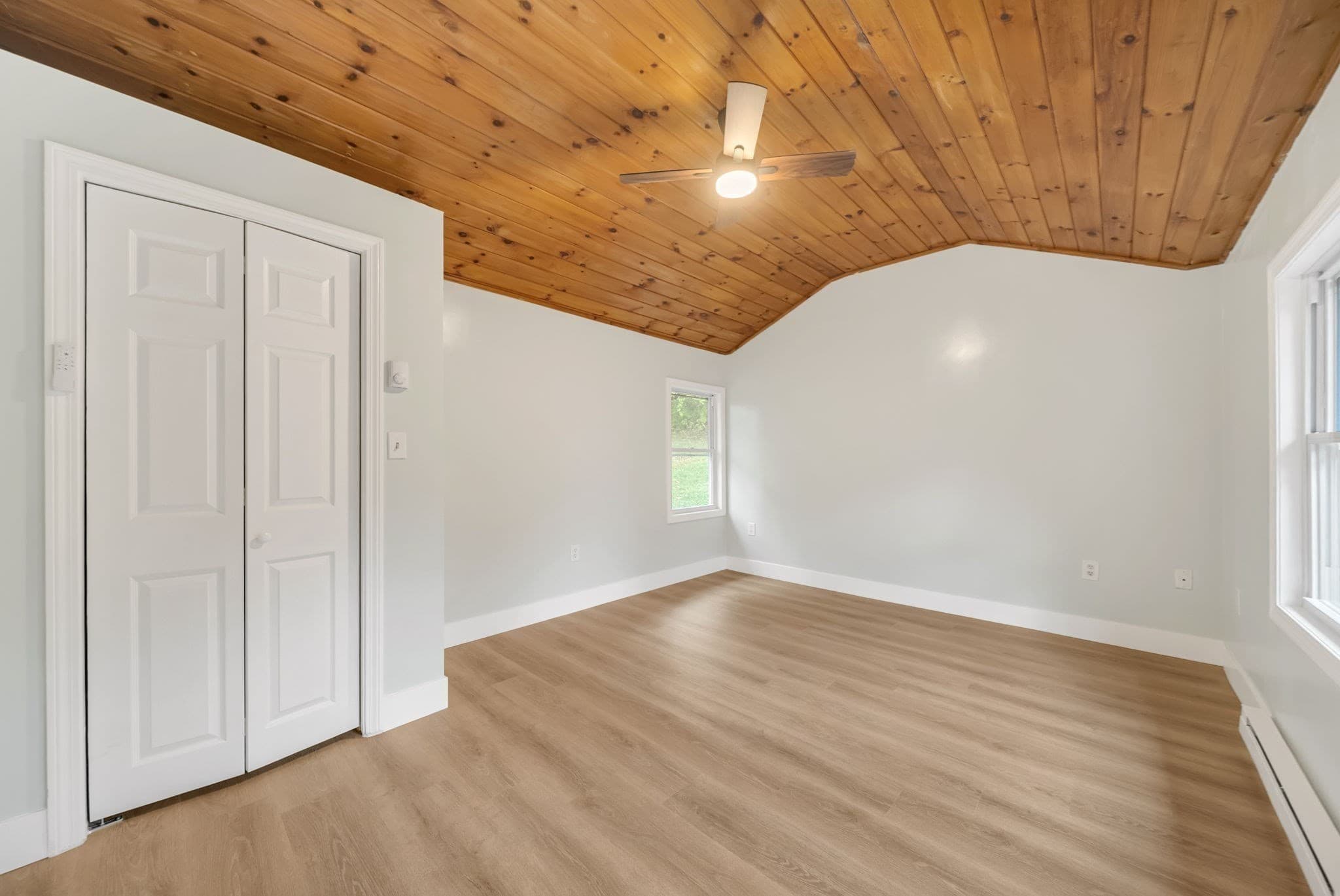 Single Family Residence at 72 Leeds St, Worcester MA 01606, photo 13 of 42