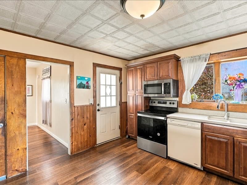 Single Family Residence at 111 Packard St, Hudson MA 01749, Hudson, photo 12 of 26