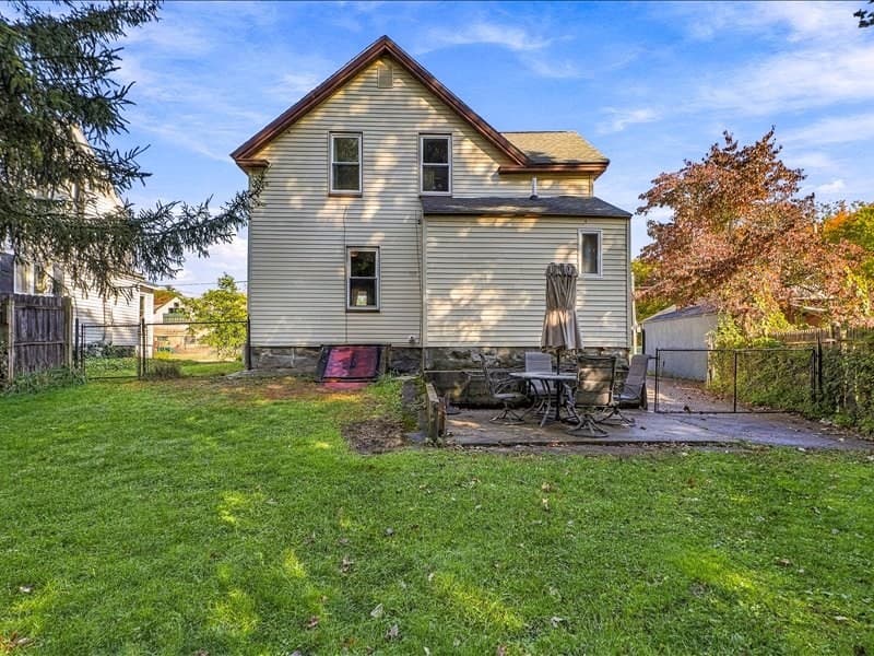 Single Family Residence at 111 Packard St, Hudson MA 01749, Hudson, photo 5 of 26