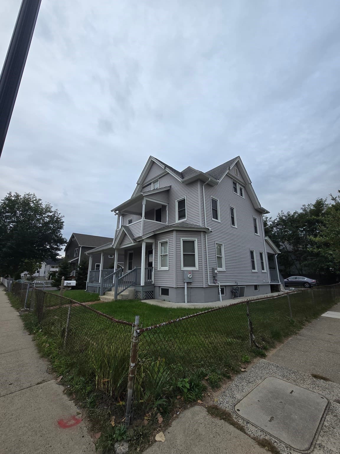 Single Family Residence at 246 Walnut St, Springfield MA 01105, Springfield, photo 2 of 5