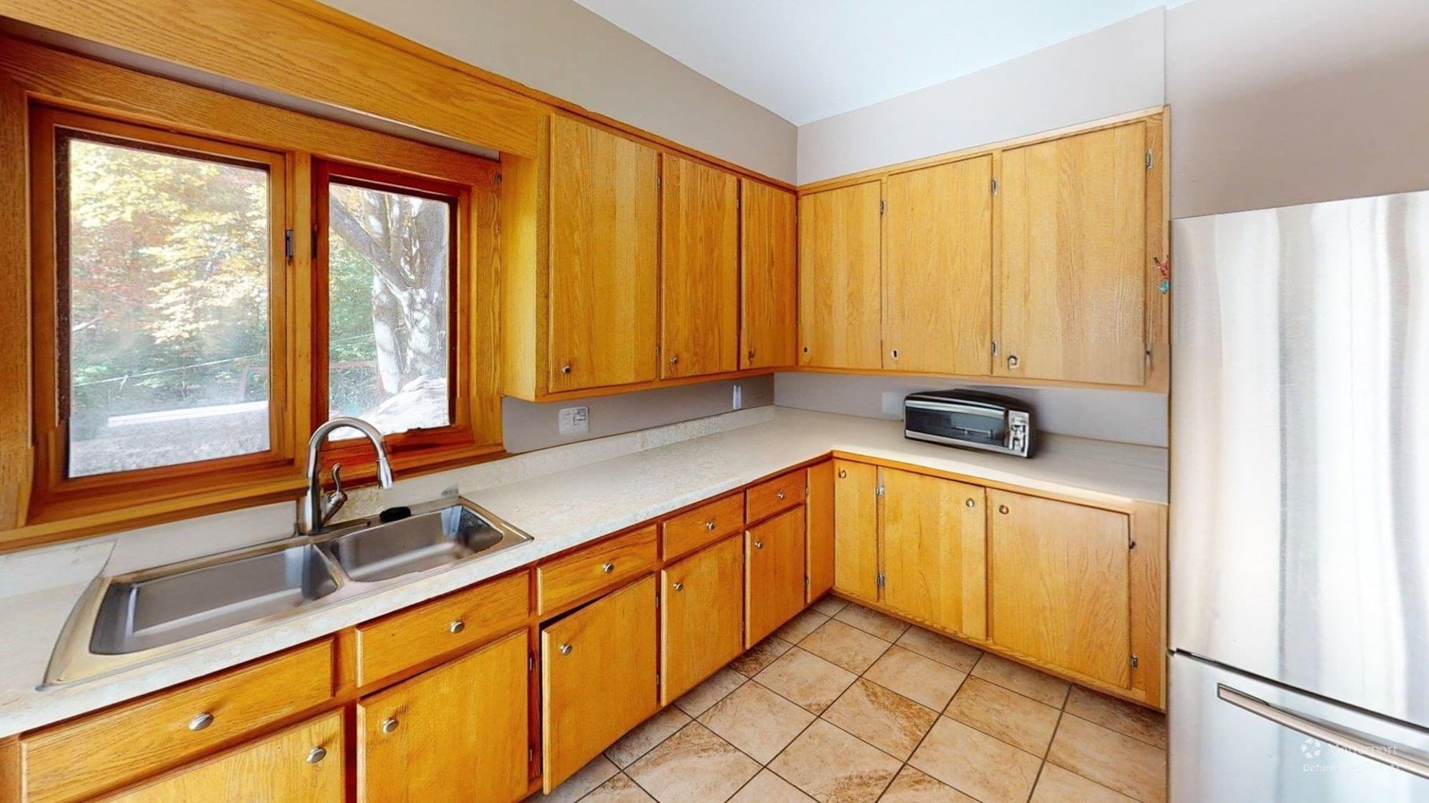 Single Family Residence at 146 Old Rd, Dracut MA 01826, photo 9 of 29