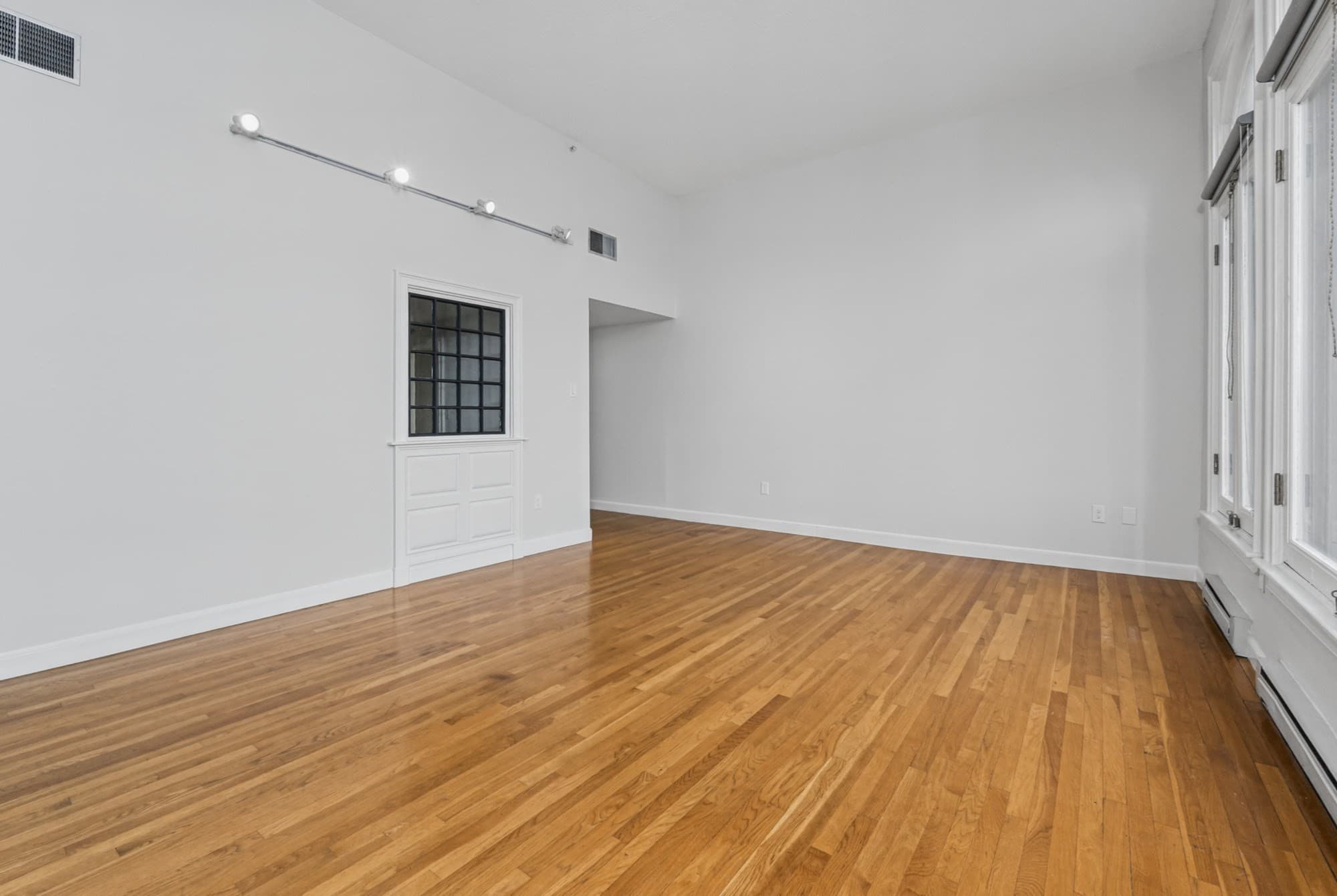 Condominium at 219 Central St # 3A, Lowell MA 01852, Lowell, photo 6 of 31