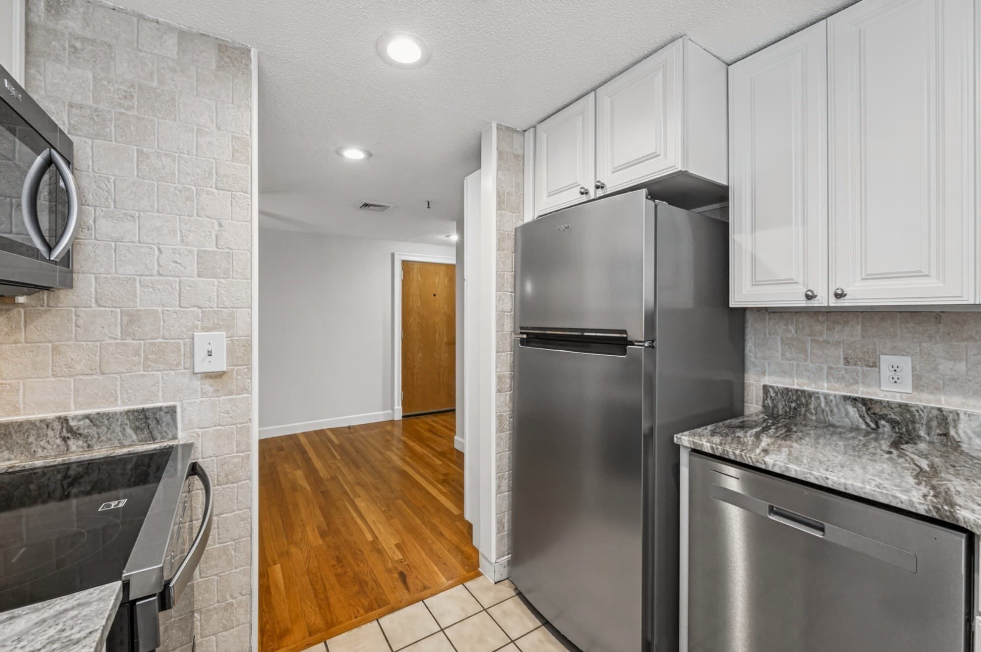 Condominium at 219 Central St # 3A, Lowell MA 01852, Lowell, photo 16 of 31