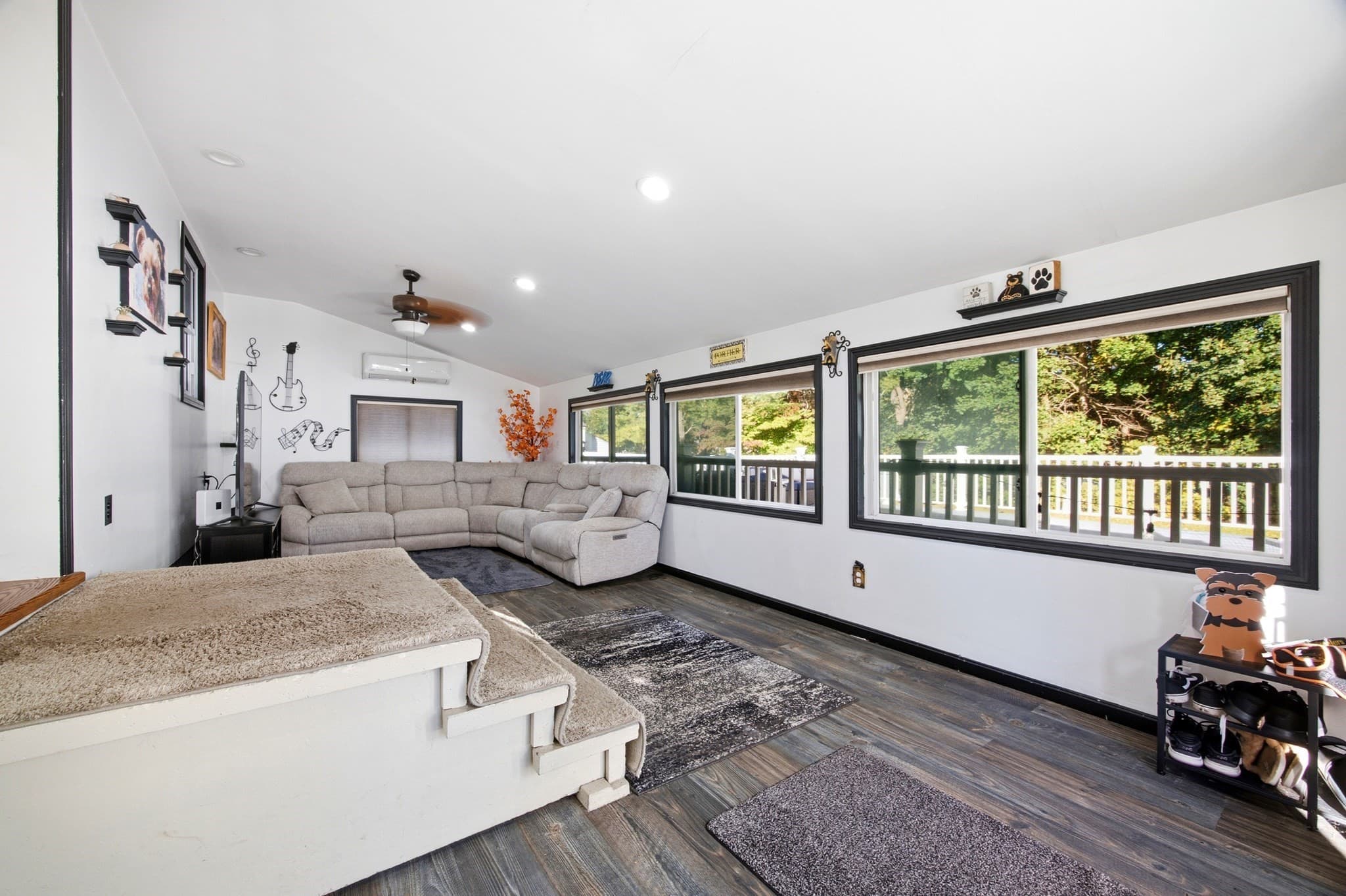 Single Family Residence at 11 Anne St, East Longmeadow MA 01028, East Longmeadow, photo 4 of 29