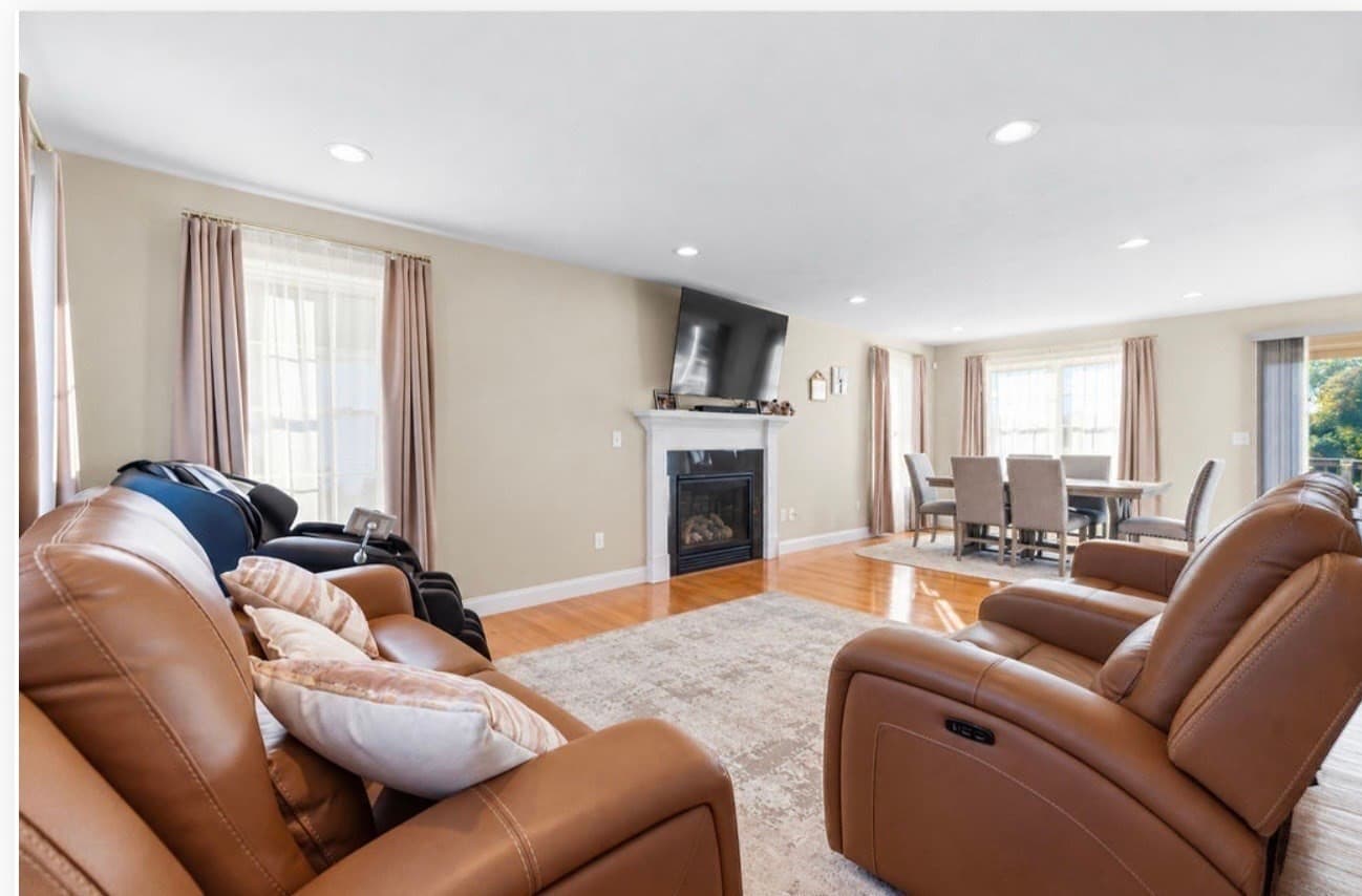 Single Family Residence at 8 Lannister Ln, Seekonk MA 02771, Seekonk, photo 6 of 35