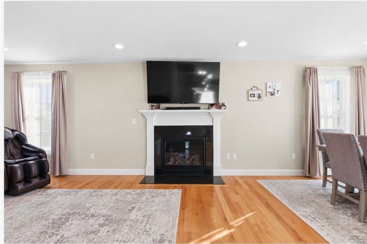 Single Family Residence at 8 Lannister Ln, Seekonk MA 02771, Seekonk, photo 9 of 35