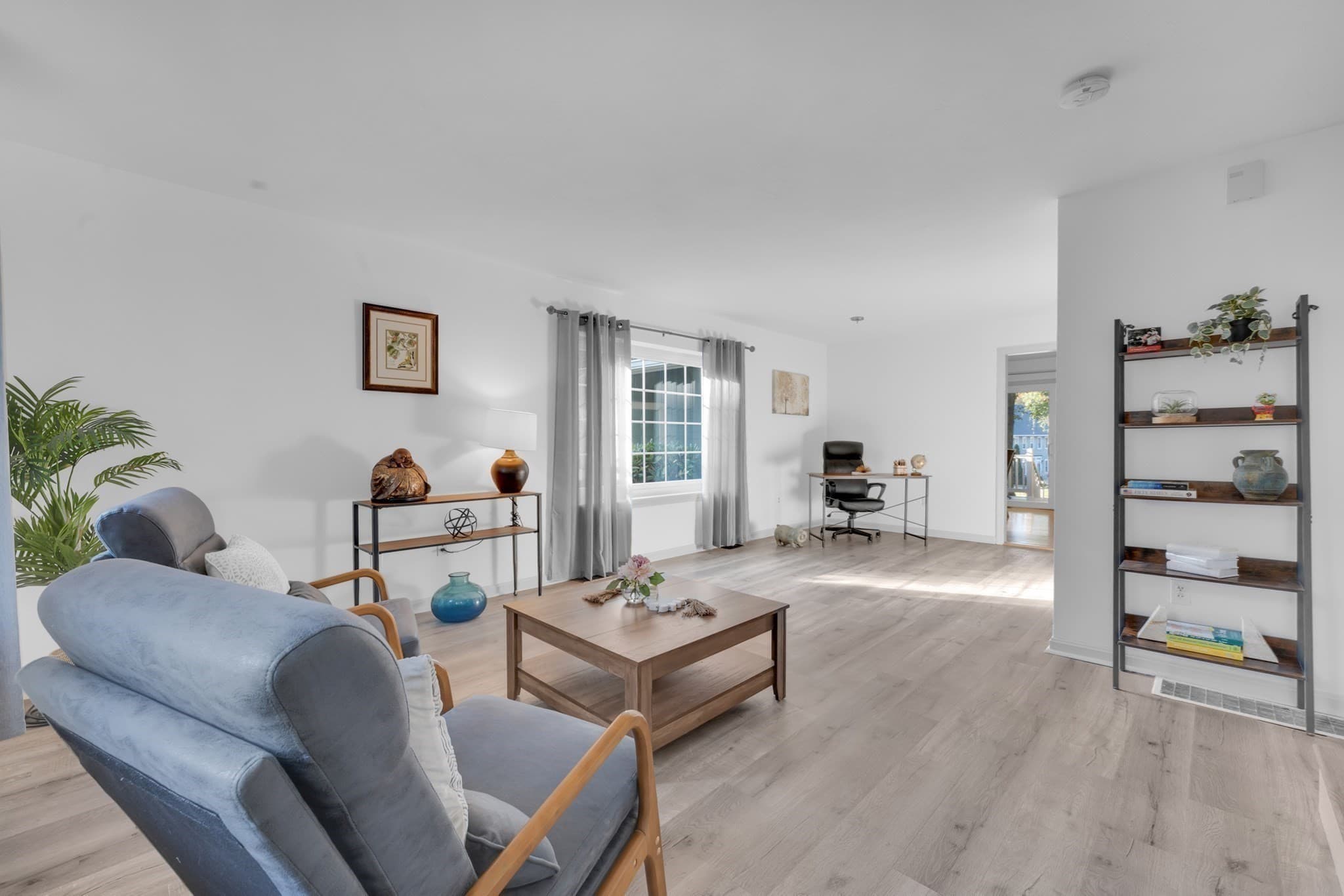 Condominium at 34 Brookdale Circle # 34, Shrewsbury MA 01545, Shrewsbury, photo 13 of 42