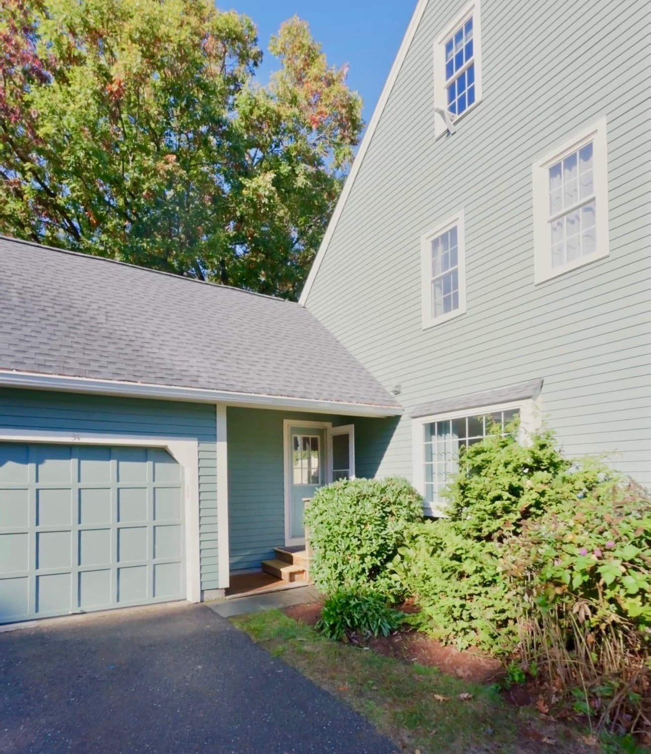Condominium at 34 Brookdale Circle # 34, Shrewsbury MA 01545, Shrewsbury, photo 3 of 42