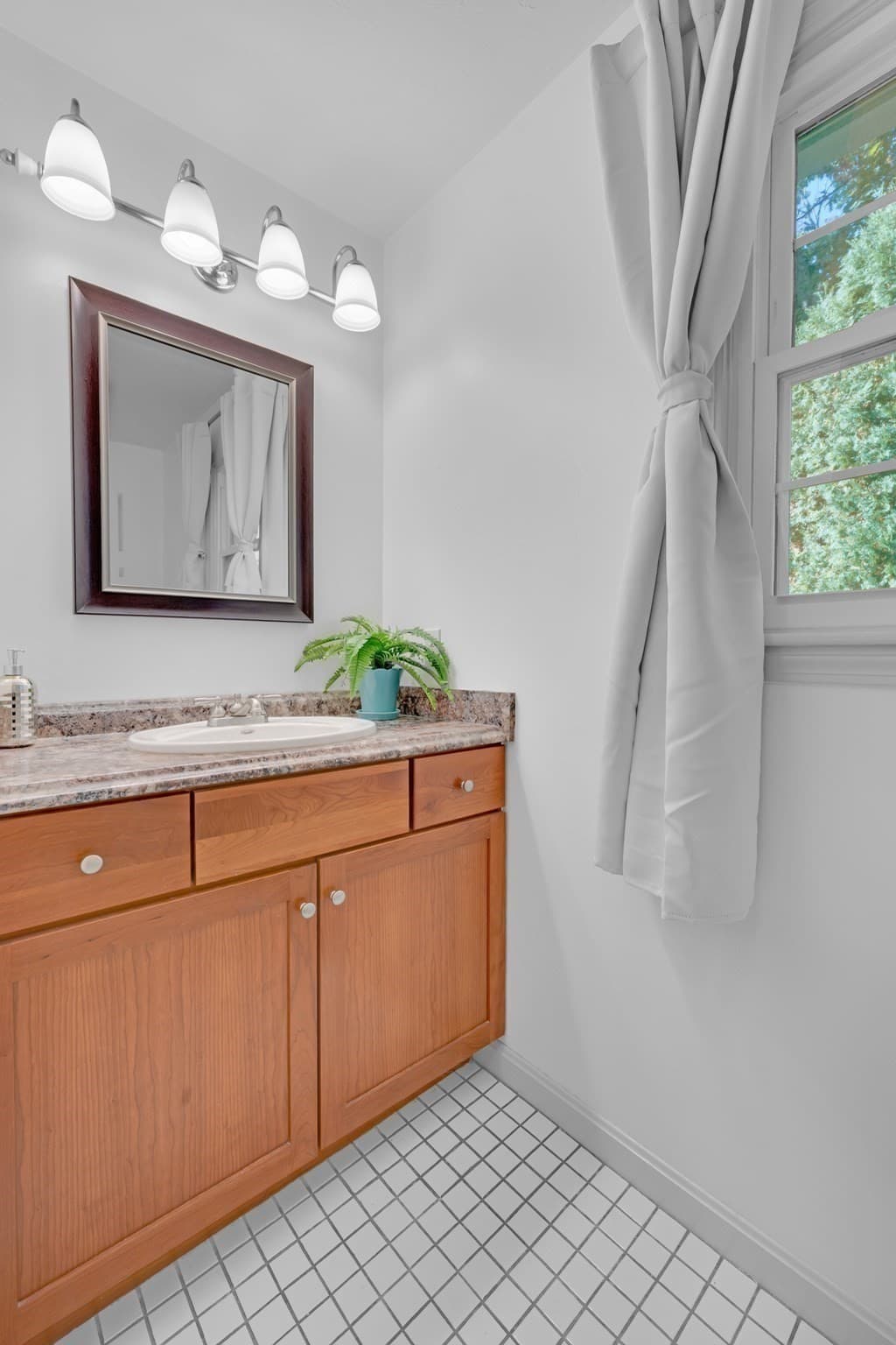 Condominium at 34 Brookdale Circle # 34, Shrewsbury MA 01545, Shrewsbury, photo 20 of 42