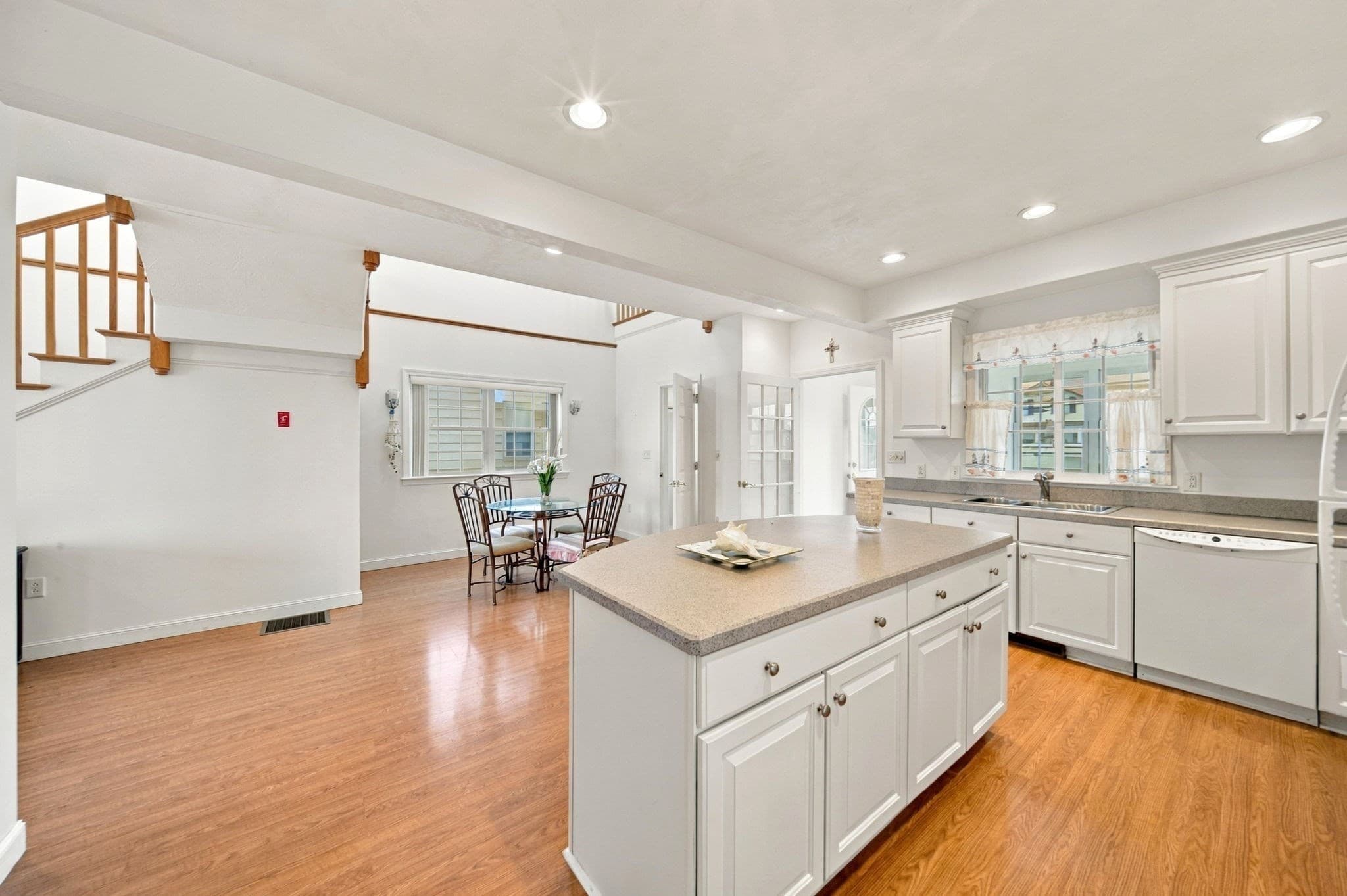 Single Family Residence at 125 Atlantic Ave, Salisbury MA 01952, Salisbury, photo 12 of 40