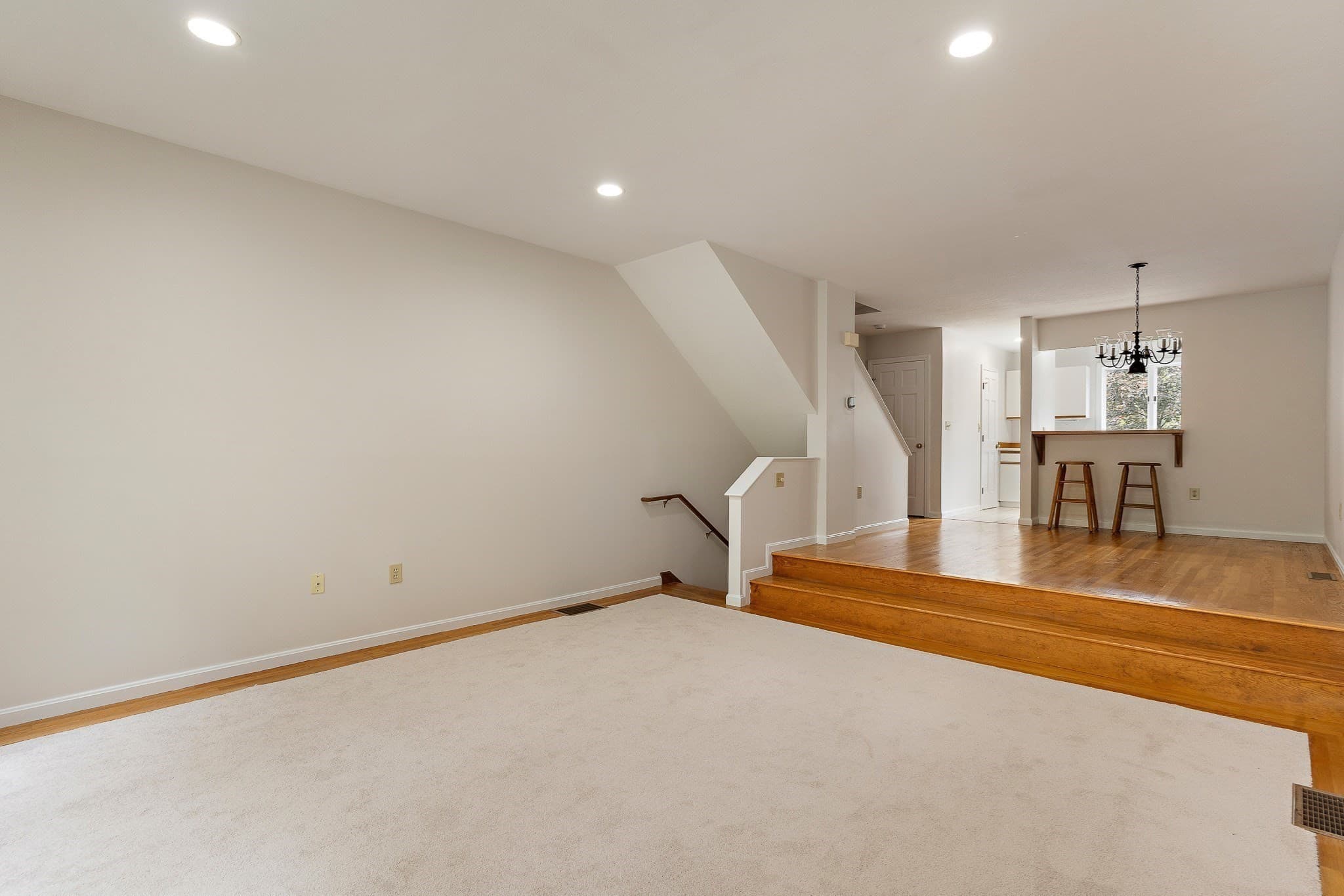 Condominium at 1005 Sherwood Forest Lane # 1005, Saugus MA 01906, Saugus, photo 2 of 34