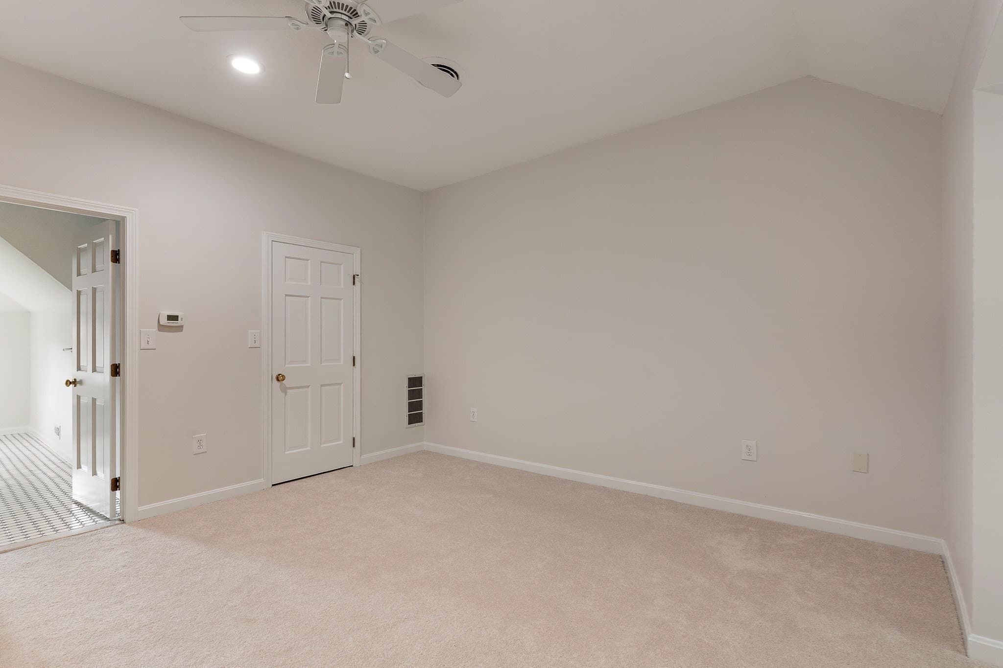 Condominium at 1005 Sherwood Forest Lane # 1005, Saugus MA 01906, Saugus, photo 16 of 34