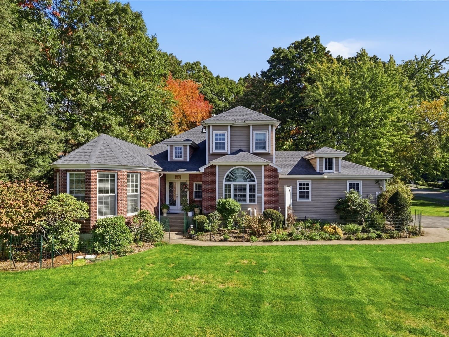 Single Family Residence at 12 King Philip Rd, Sharon MA 02067, Sharon, photo 2 of 41
