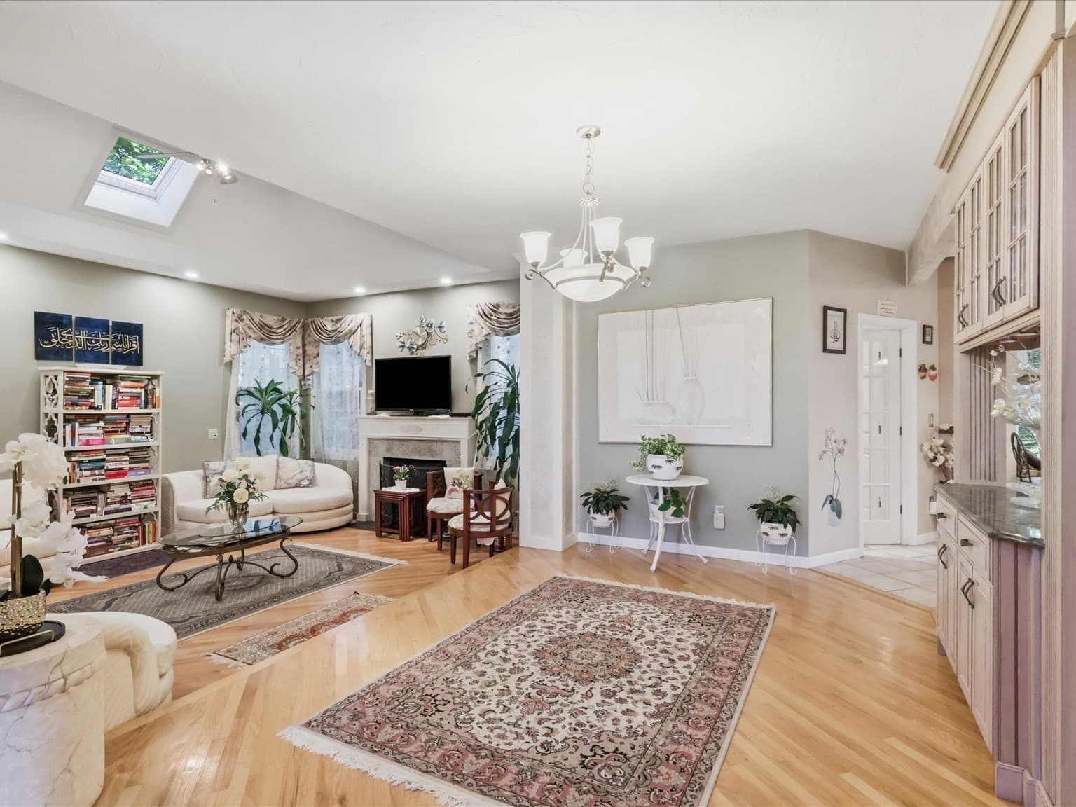 Single Family Residence at 12 King Philip Rd, Sharon MA 02067, Sharon, photo 6 of 41