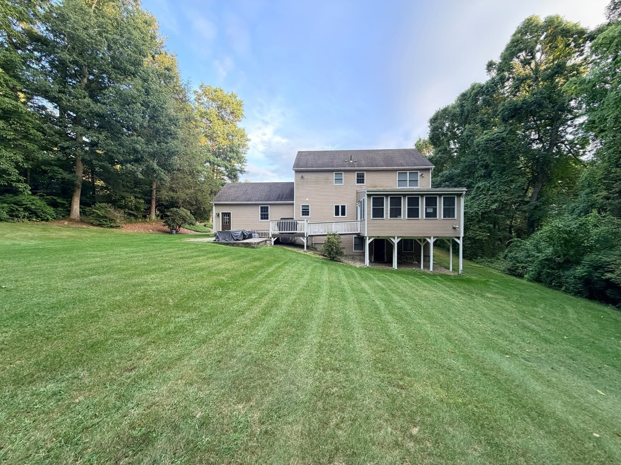 Single Family Residence at 31 Old Farm Rd, Palmer MA 01069, photo 4 of 34