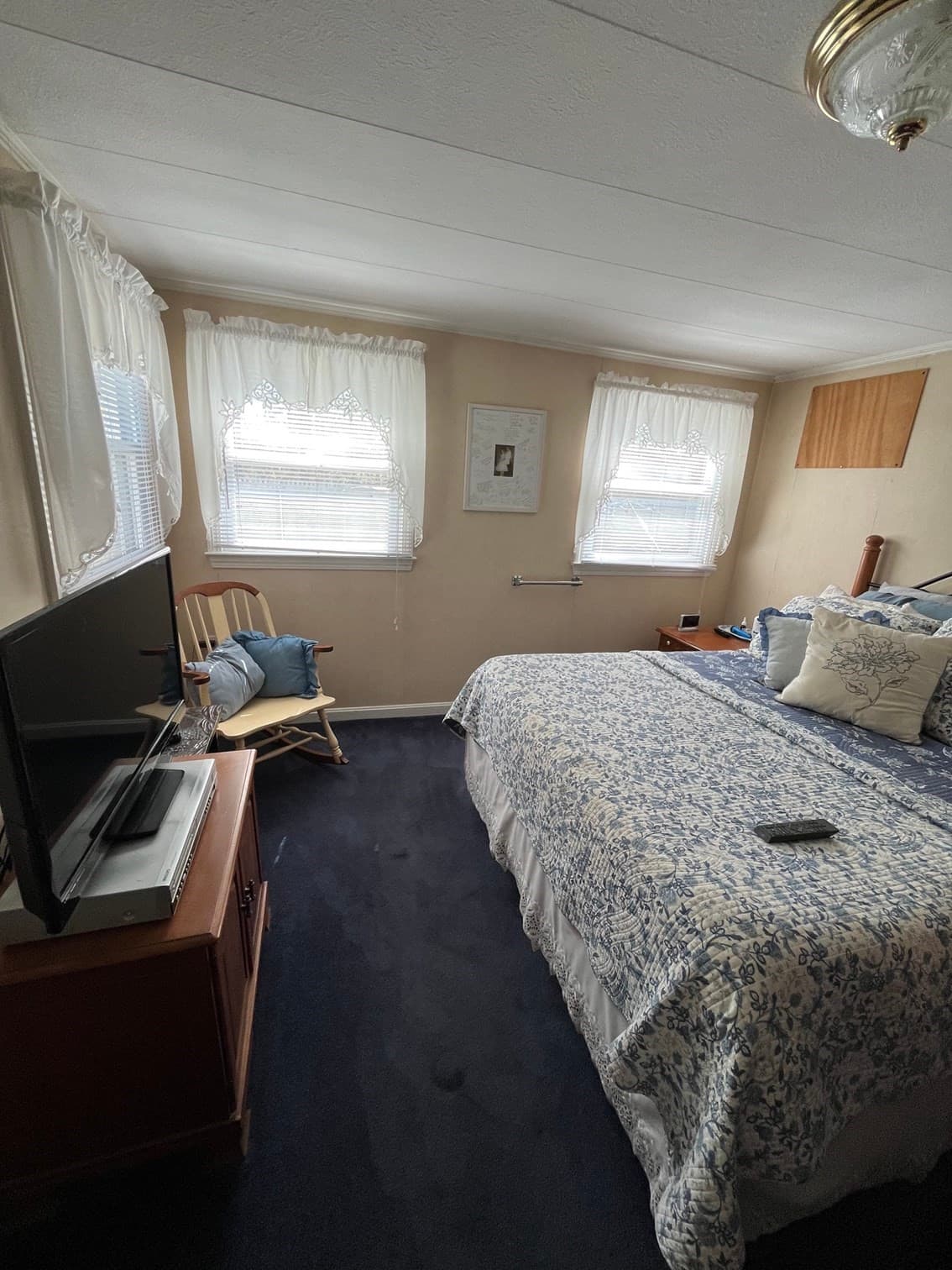 Mobile Home at 18 Eldorado Dr, Marlborough MA 01752, Marlborough, photo 6 of 10