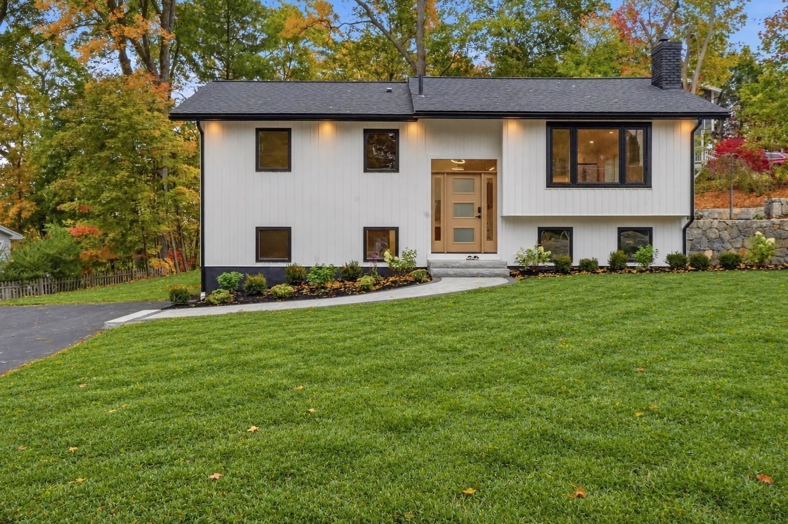 Single Family Residence at 66 Ontario Dr, Hudson MA 01749, Hudson, photo 2 of 6