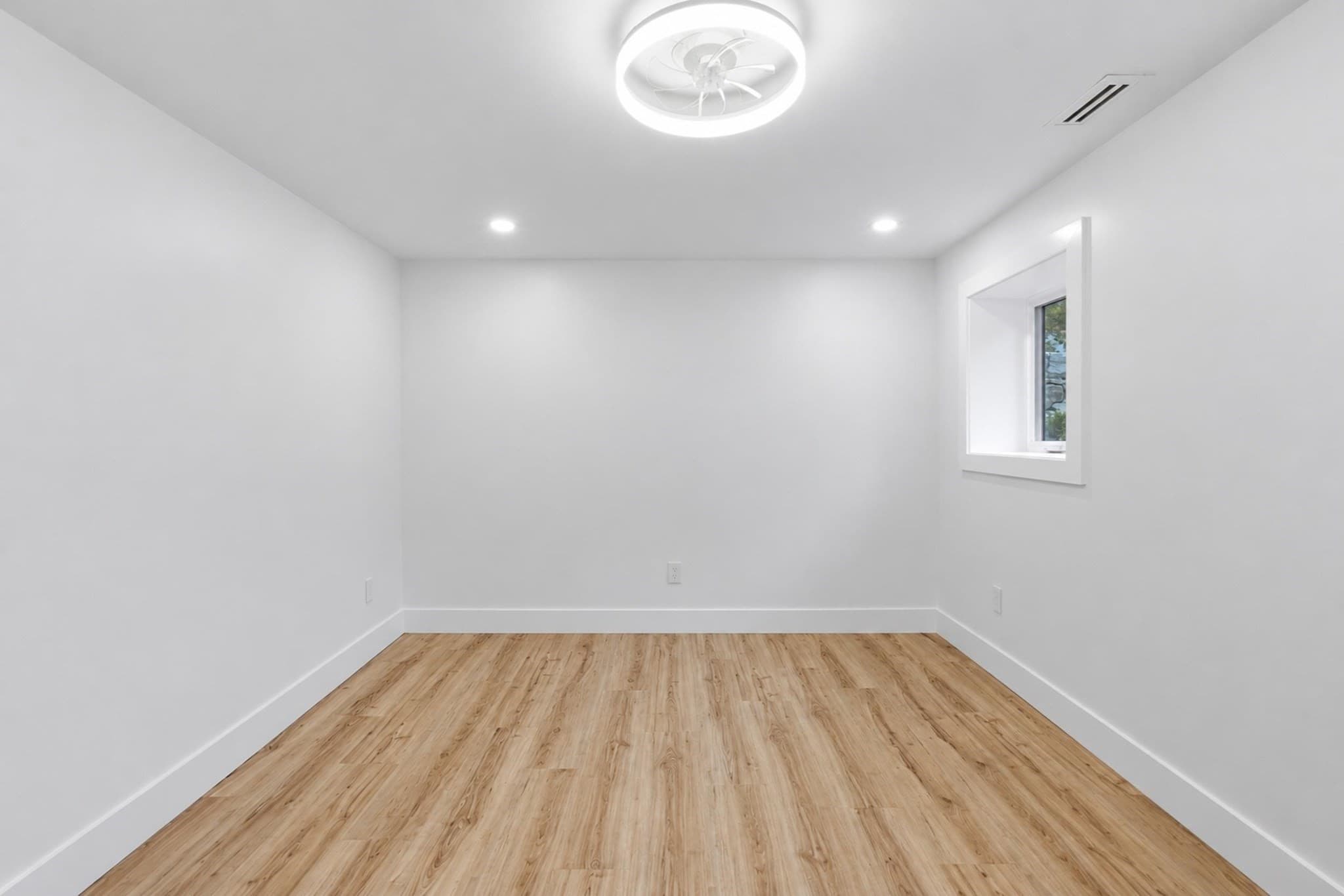 Single Family Residence at 66 Ontario Dr, Hudson MA 01749, photo 28 of 42