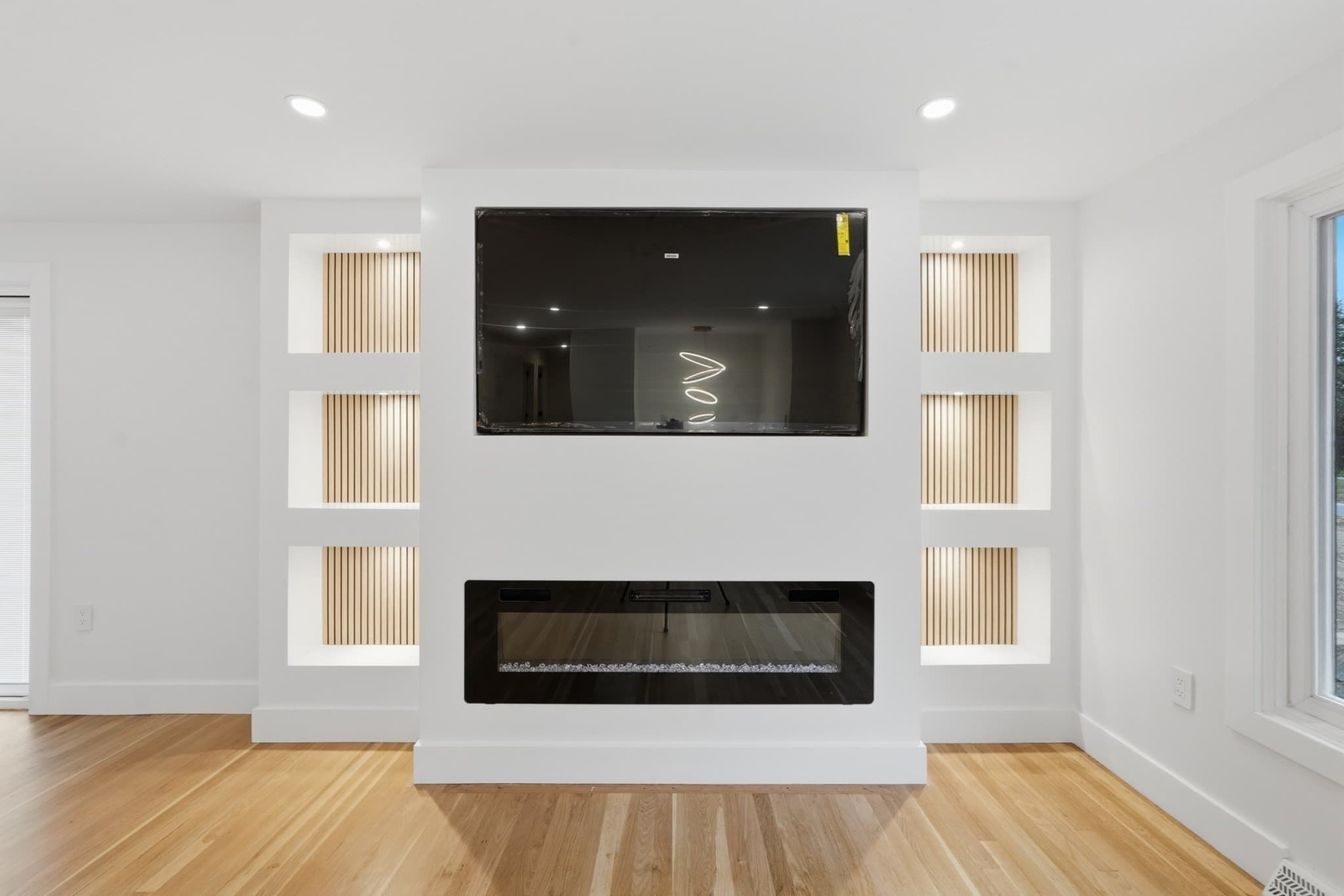 Single Family Residence at 66 Ontario Dr, Hudson MA 01749, Hudson, photo 5 of 6