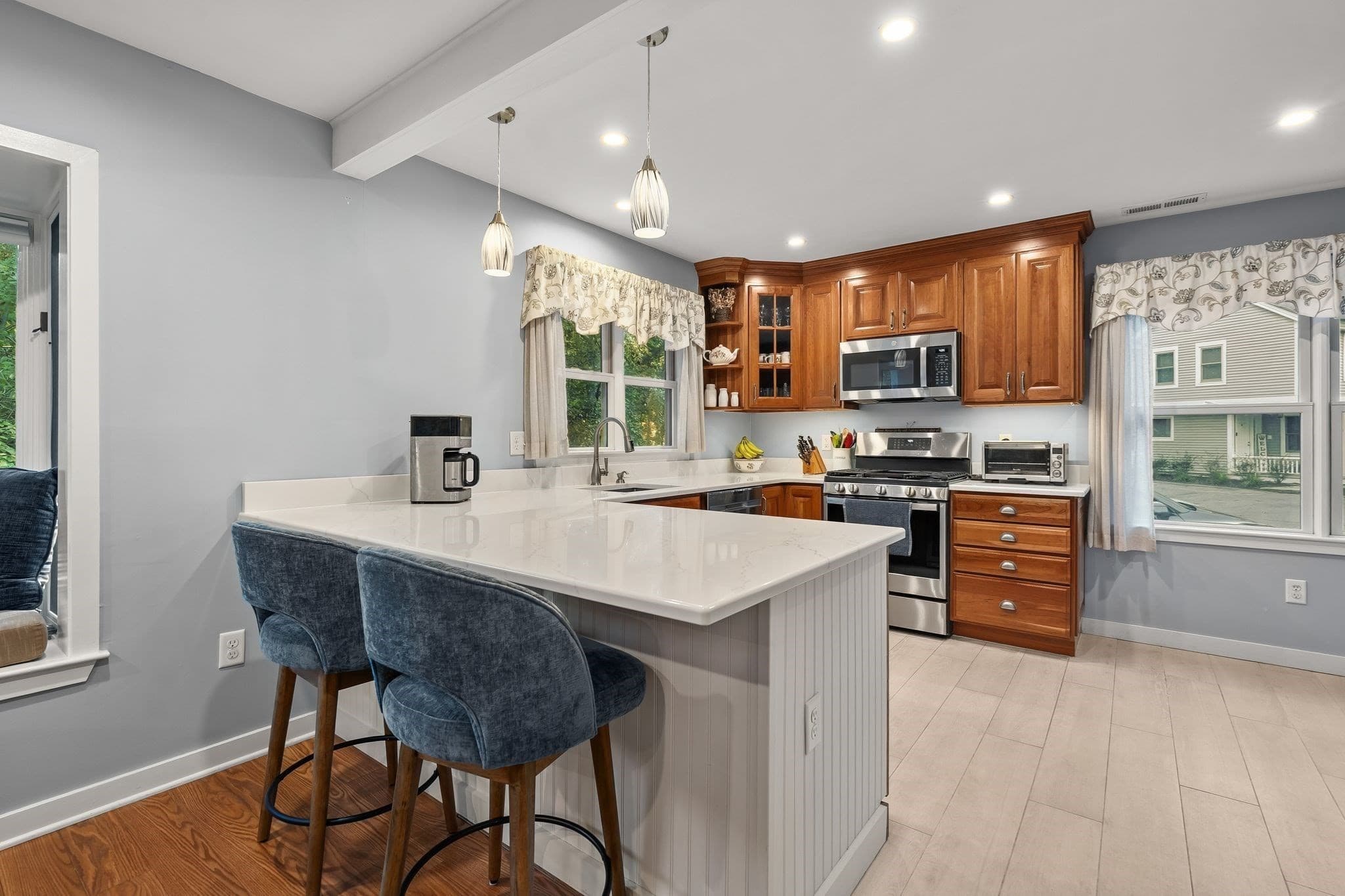 Condominium at 16 Holly Ct # 16, Rockland MA 02370, photo 2 of 37