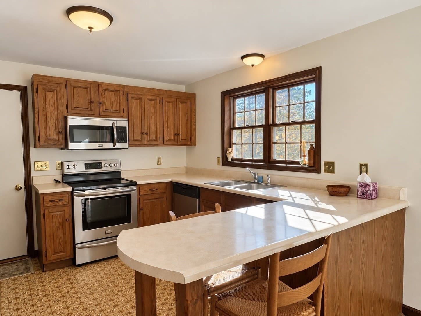 Single Family Residence at 274 Barton Road, Greenfield MA 01301, Greenfield, photo 4 of 25