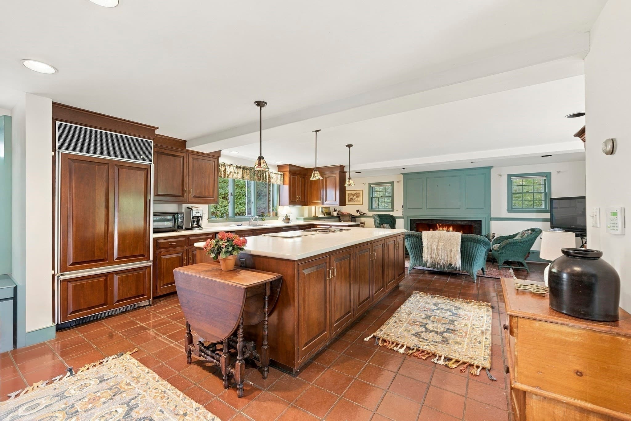 Single Family Residence at 102 Central St, Hingham MA 02043, photo 5 of 21