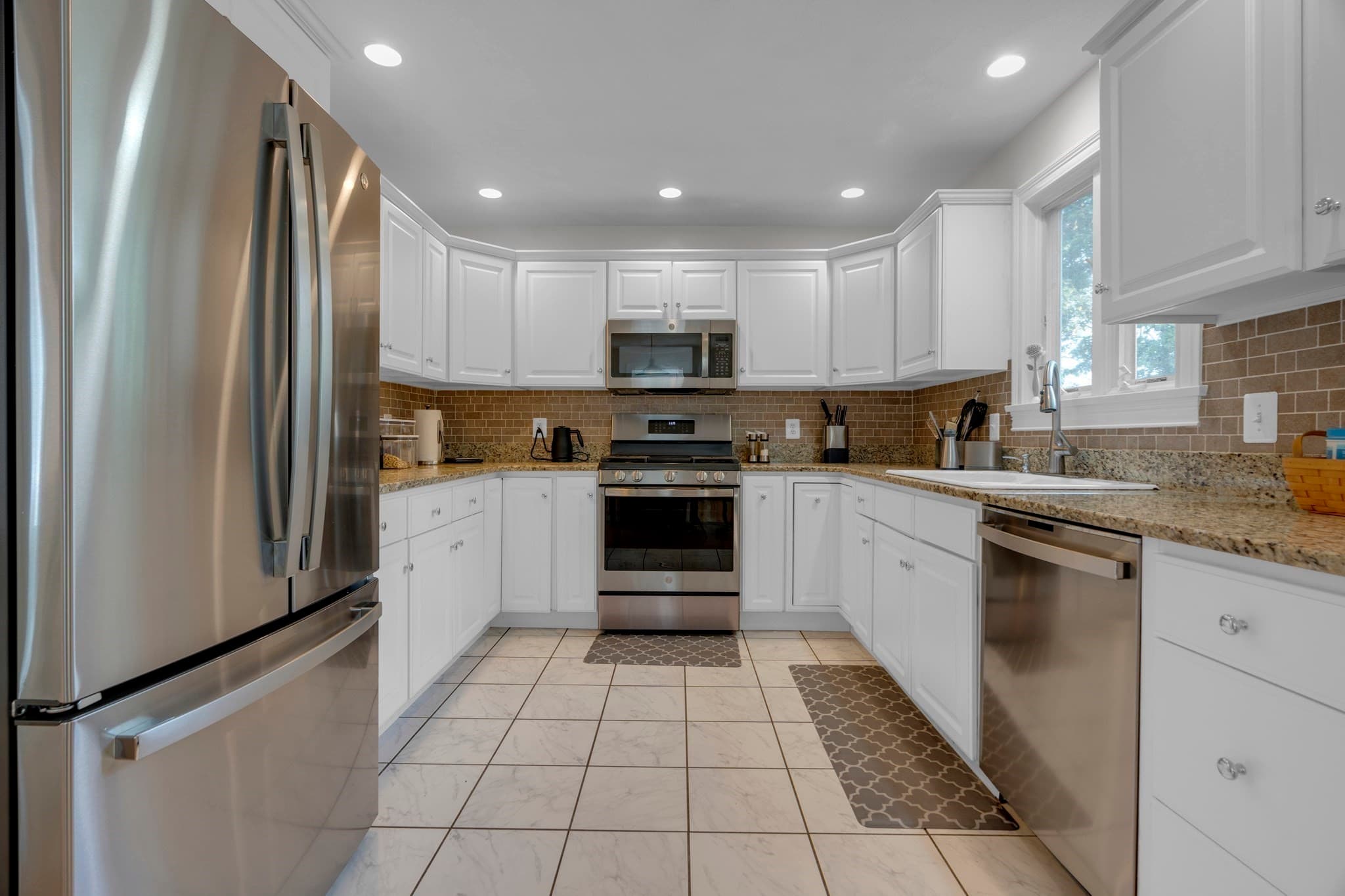 Condominium at 121 Nonantum St # B, Boston MA 02135, Boston, photo 6 of 17