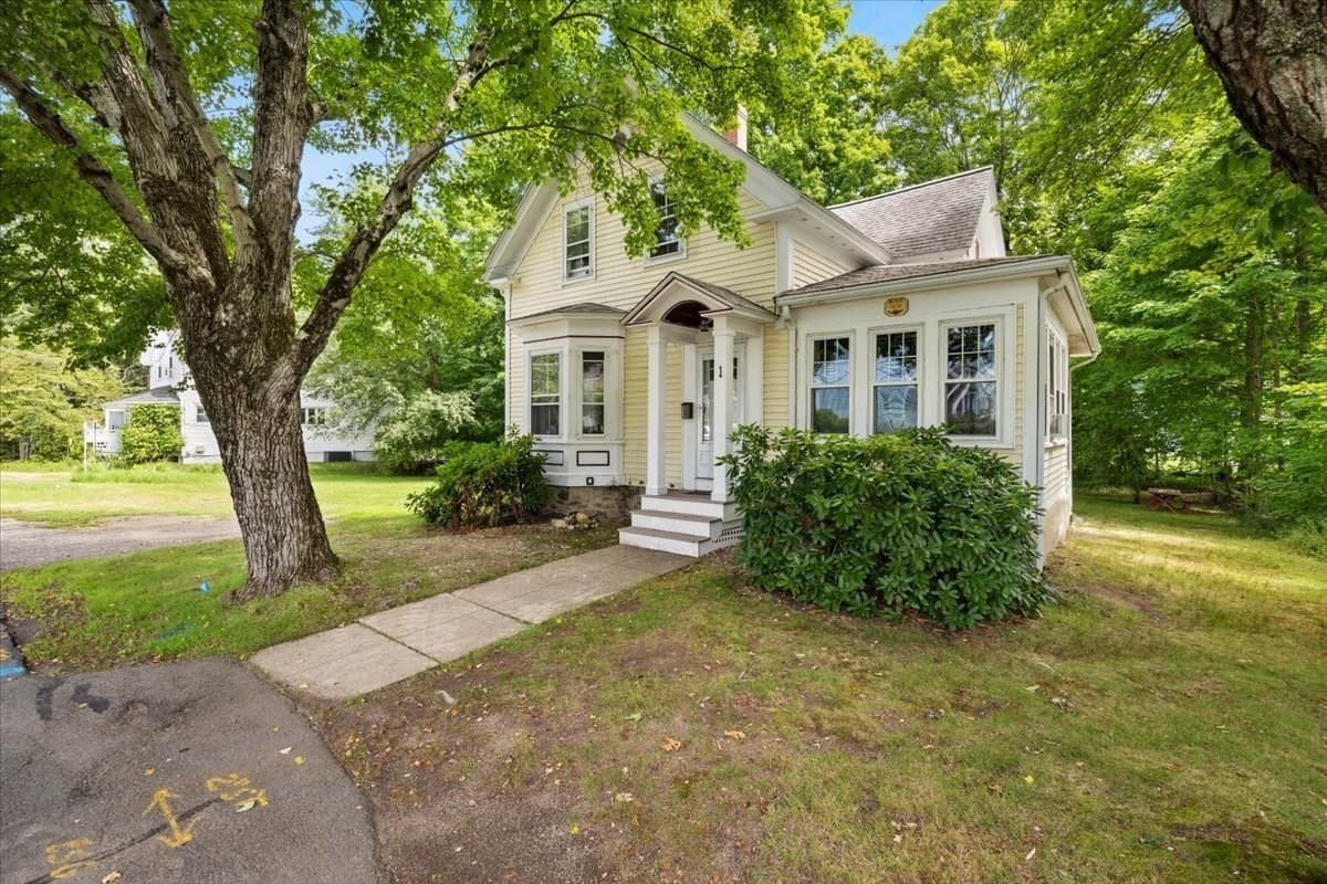 1 Clinton Street, Mansfield MA 02048