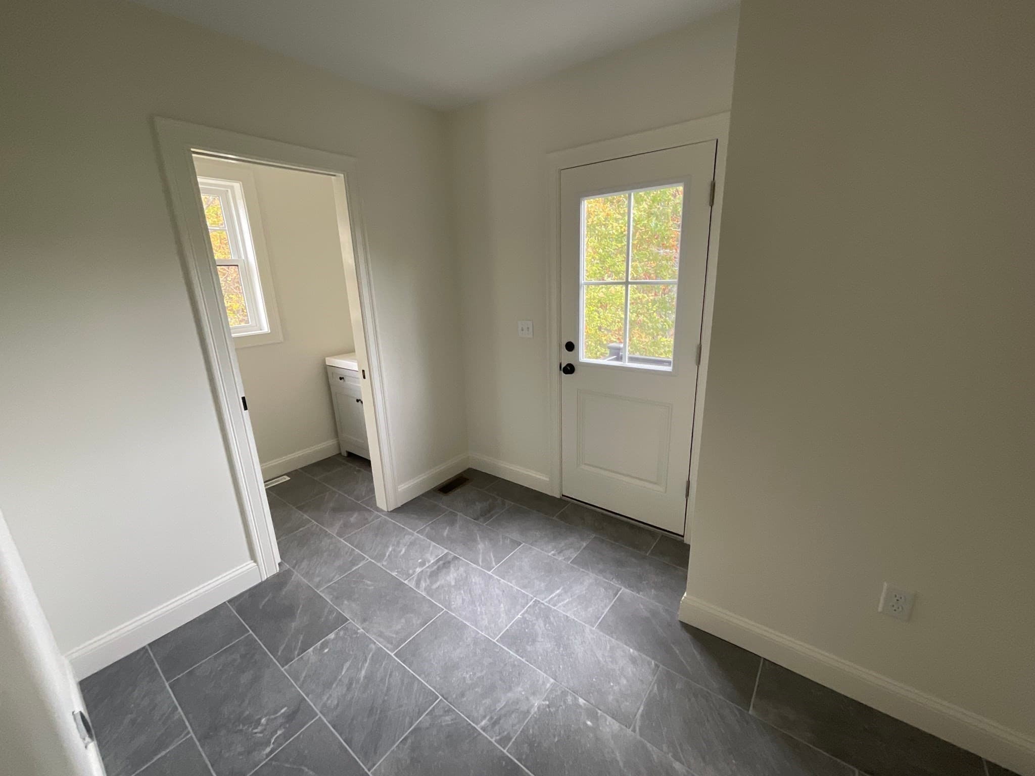 Single Family Residence at 10 Boxberry Lane, Freetown MA 02717, photo 8 of 15
