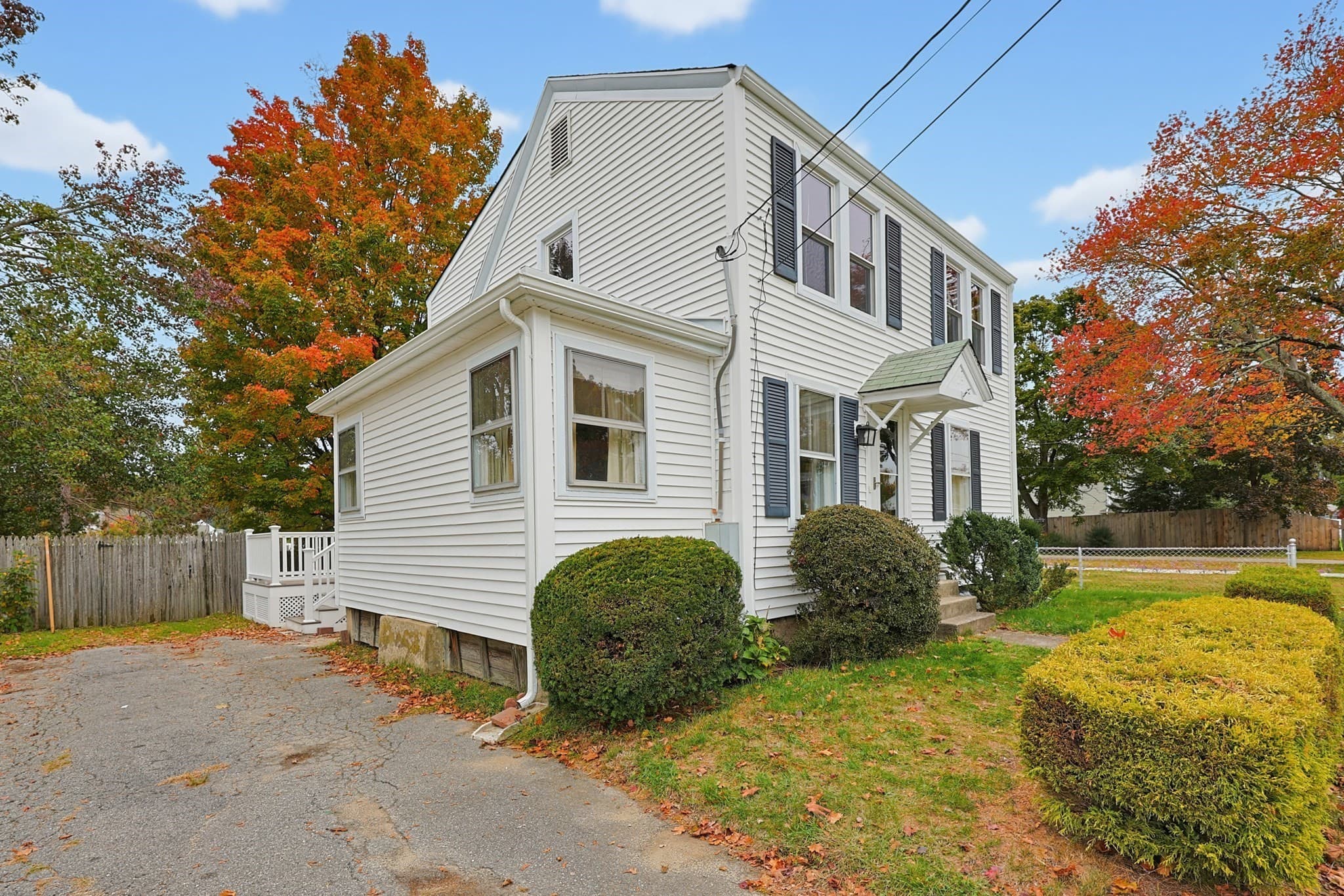 Single Family Residence at 23 Adamsdale, Attleboro MA 02703, photo 2 of 25