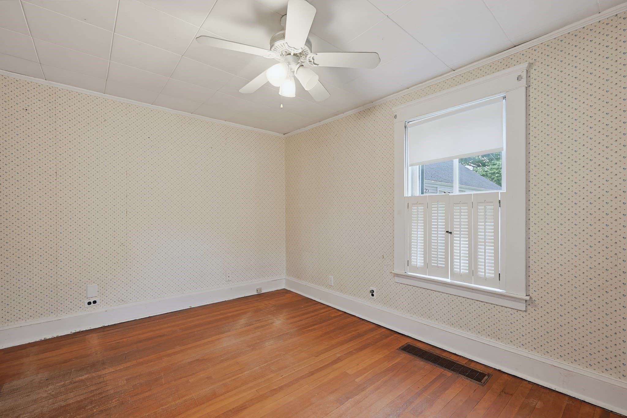 Single Family Residence at 23 Adamsdale, Attleboro MA 02703, photo 13 of 25