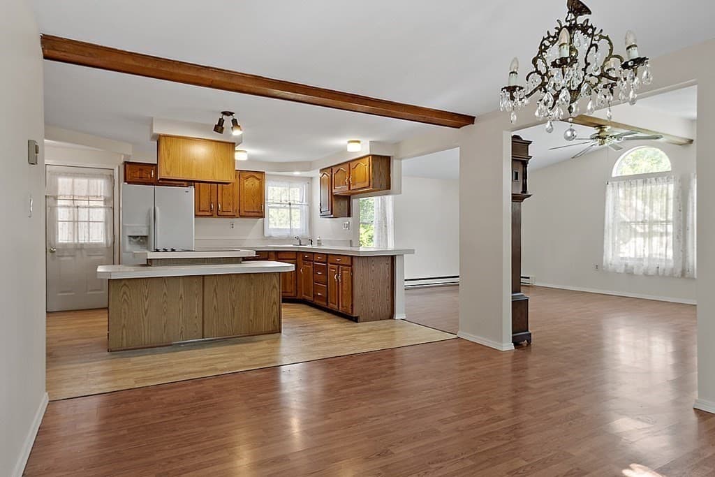 Single Family Residence at 1476 Main St, Leominster MA 01453, photo 3 of 9