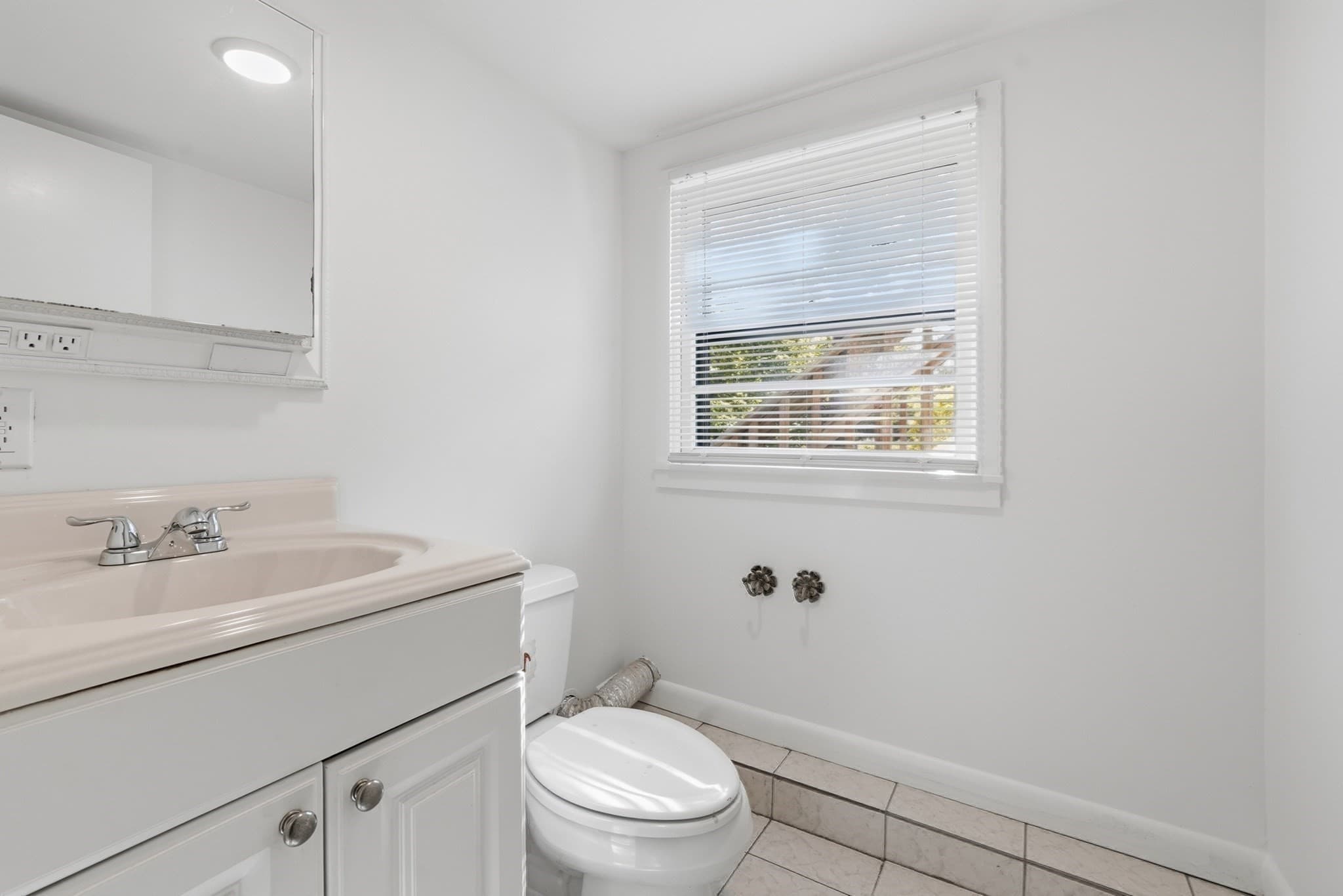 Single Family Residence at 4 Angelica Dr., Framingham MA 01701, Framingham, photo 31 of 42