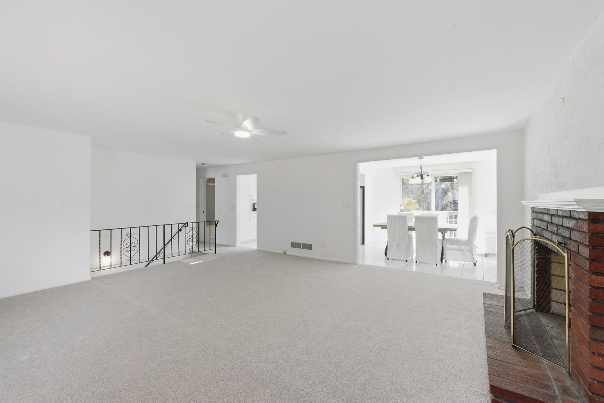 Single Family Residence at 4 Angelica Dr., Framingham MA 01701, Framingham, photo 4 of 42