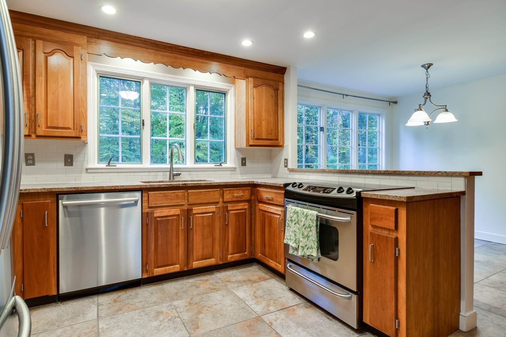Single Family Residence at 15 Juniper Ln, Dover MA 02030, photo 6 of 23