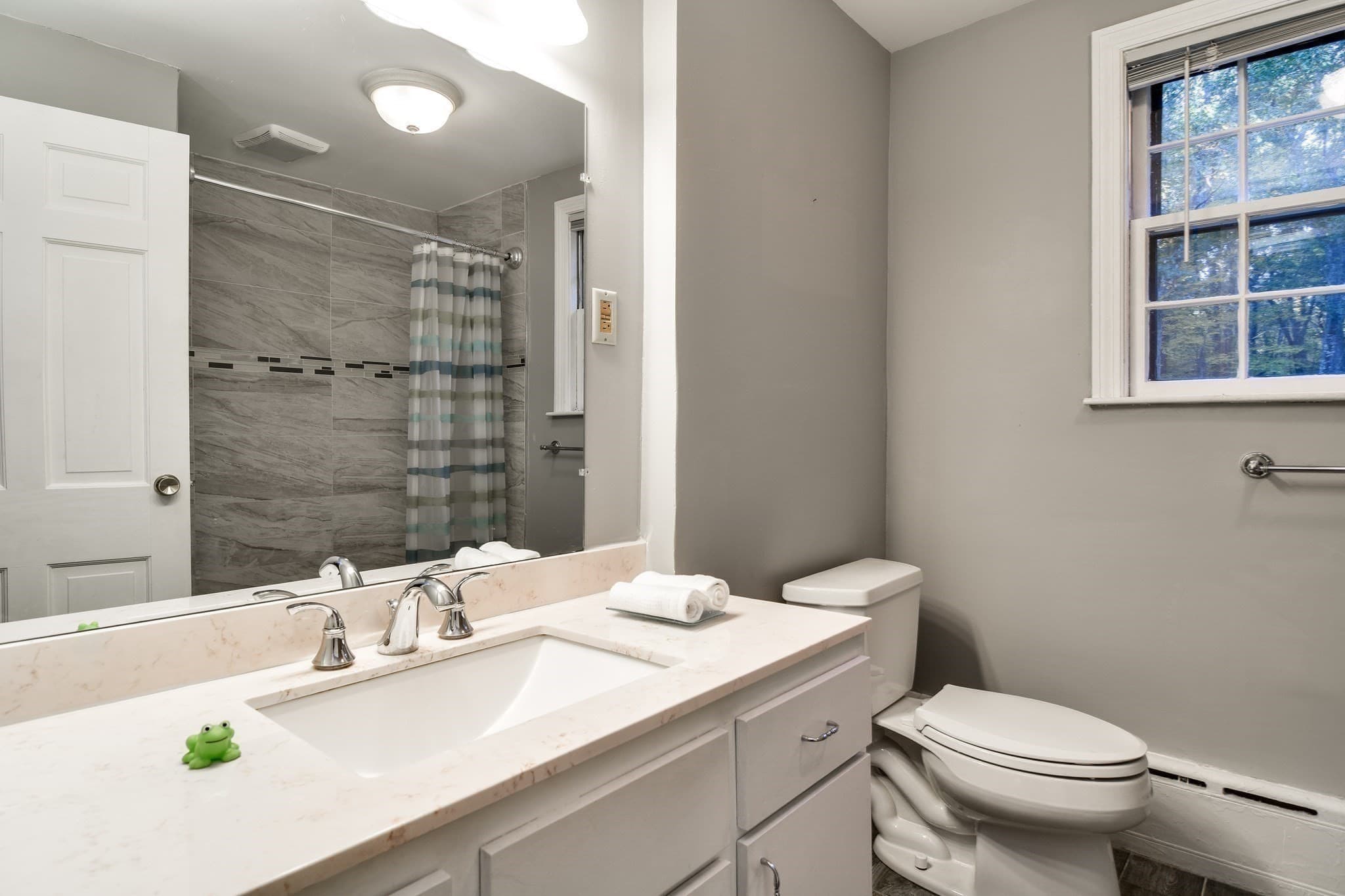 Single Family Residence at 15 Juniper Ln, Dover MA 02030, photo 17 of 23