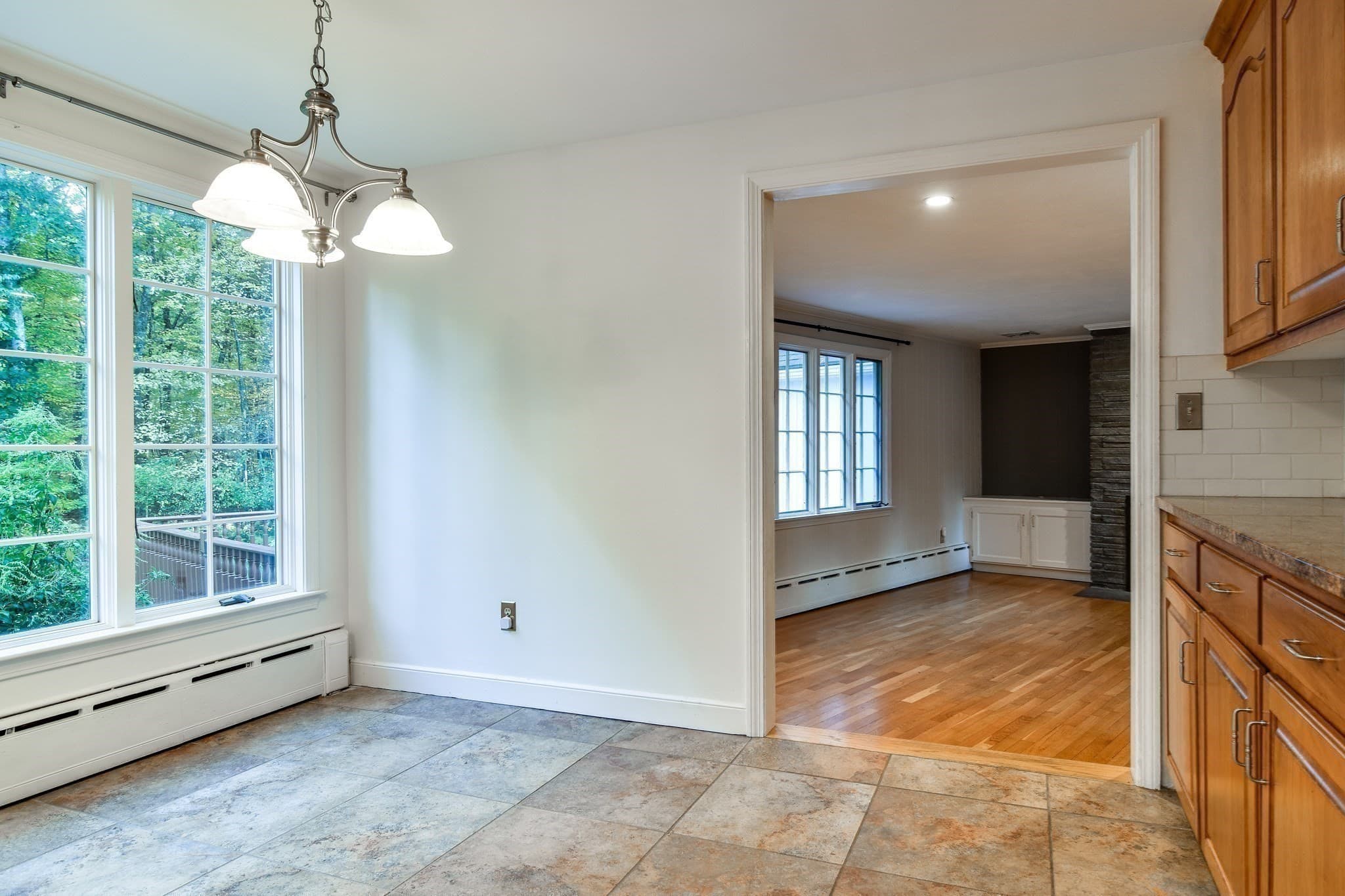 Single Family Residence at 15 Juniper Ln, Dover MA 02030, photo 9 of 23