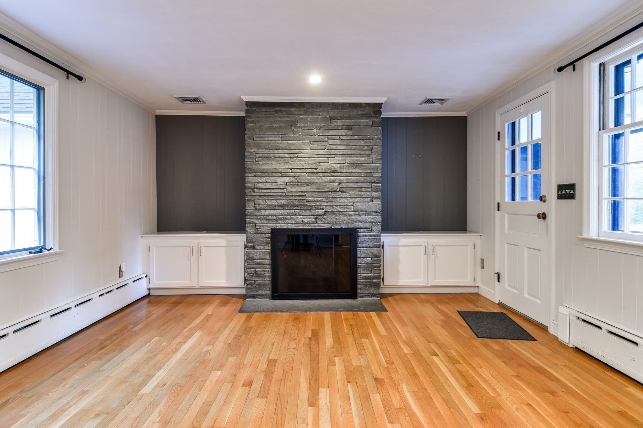 Single Family Residence at 15 Juniper Ln, Dover MA 02030, photo 10 of 23