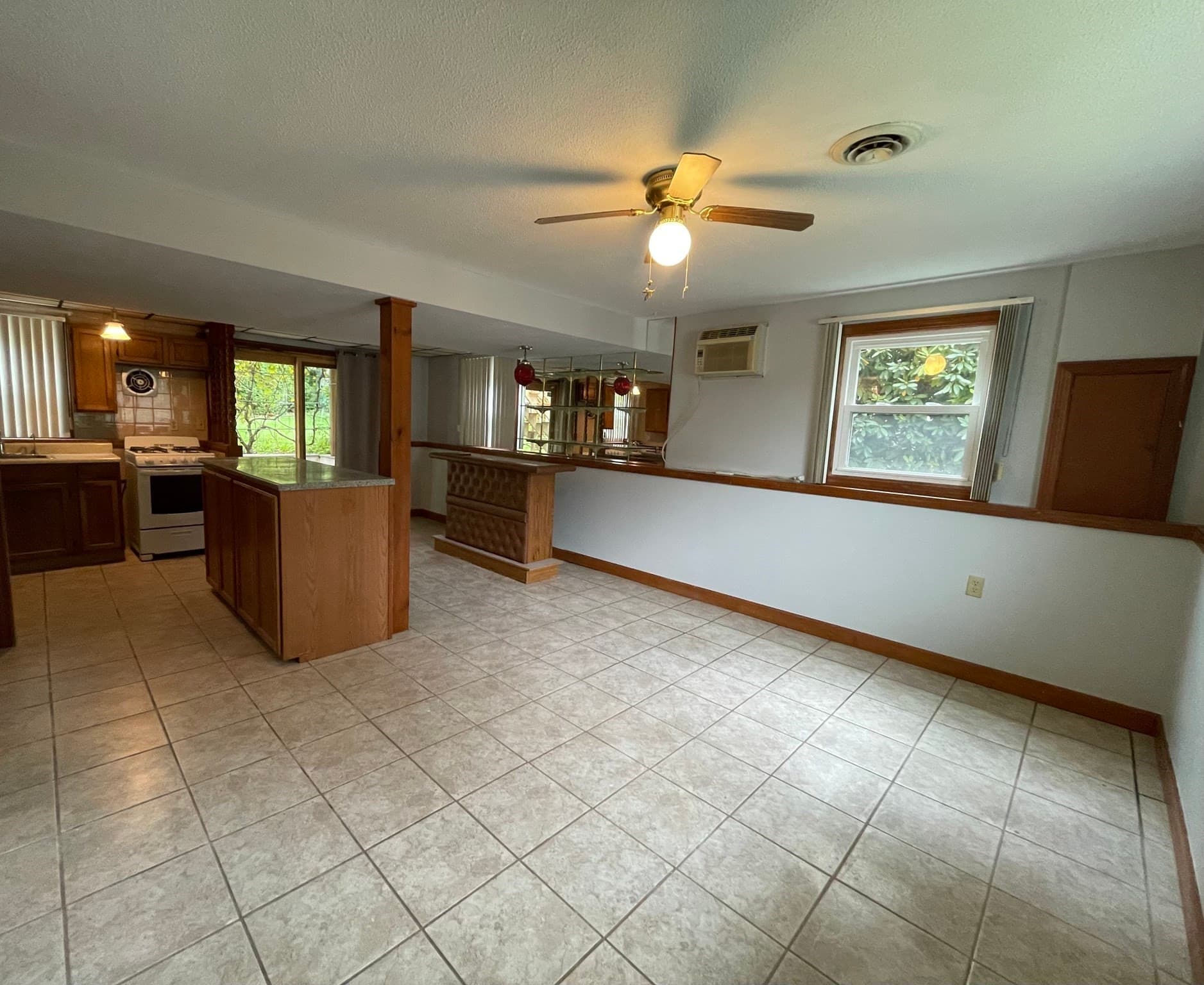 Single Family Residence at 28 Lewis Street, Fall River MA 02720, Fall River, photo 6 of 10