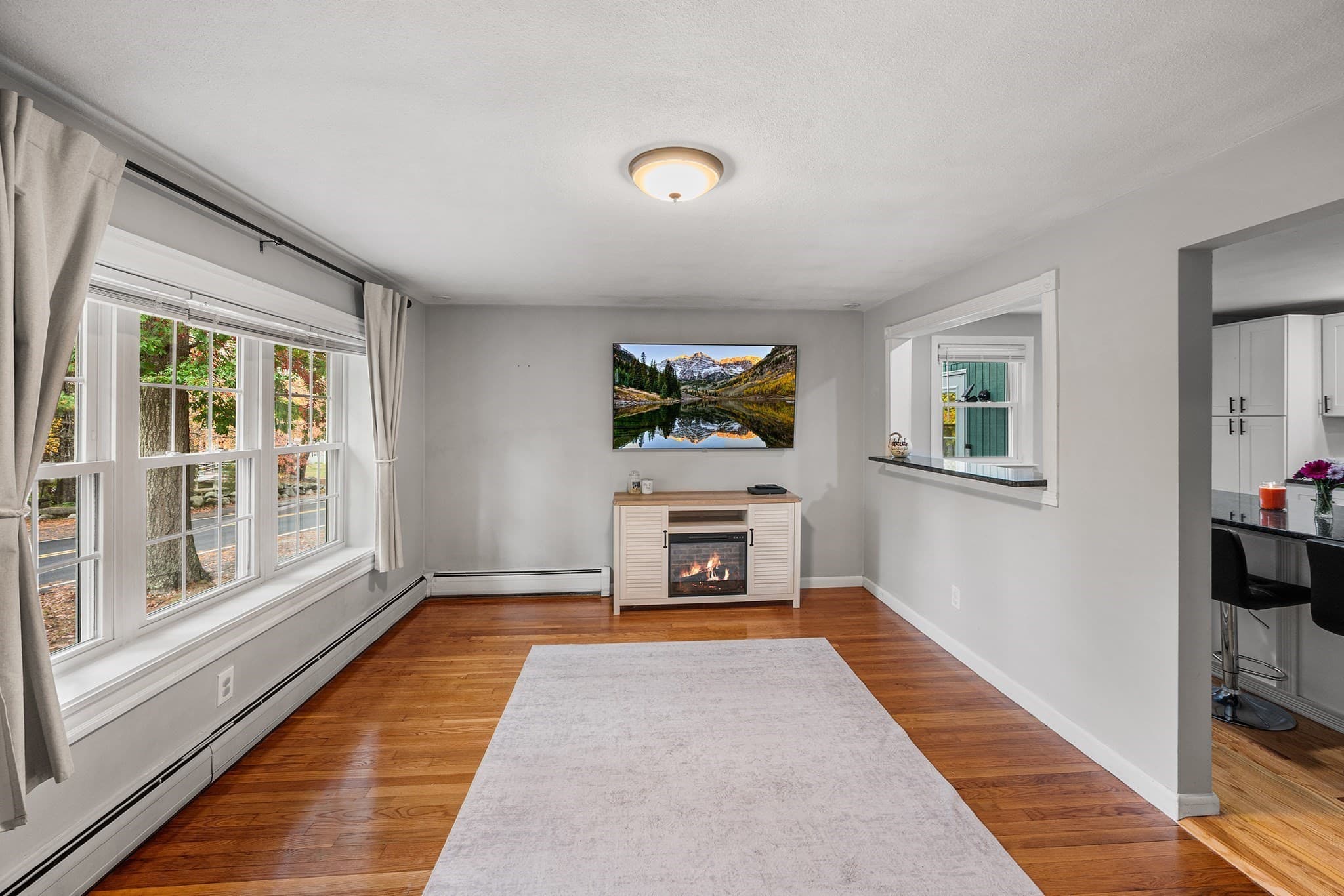 Single Family Residence at 95 Baldwin Rd, Billerica MA 01821, Billerica, photo 3 of 40
