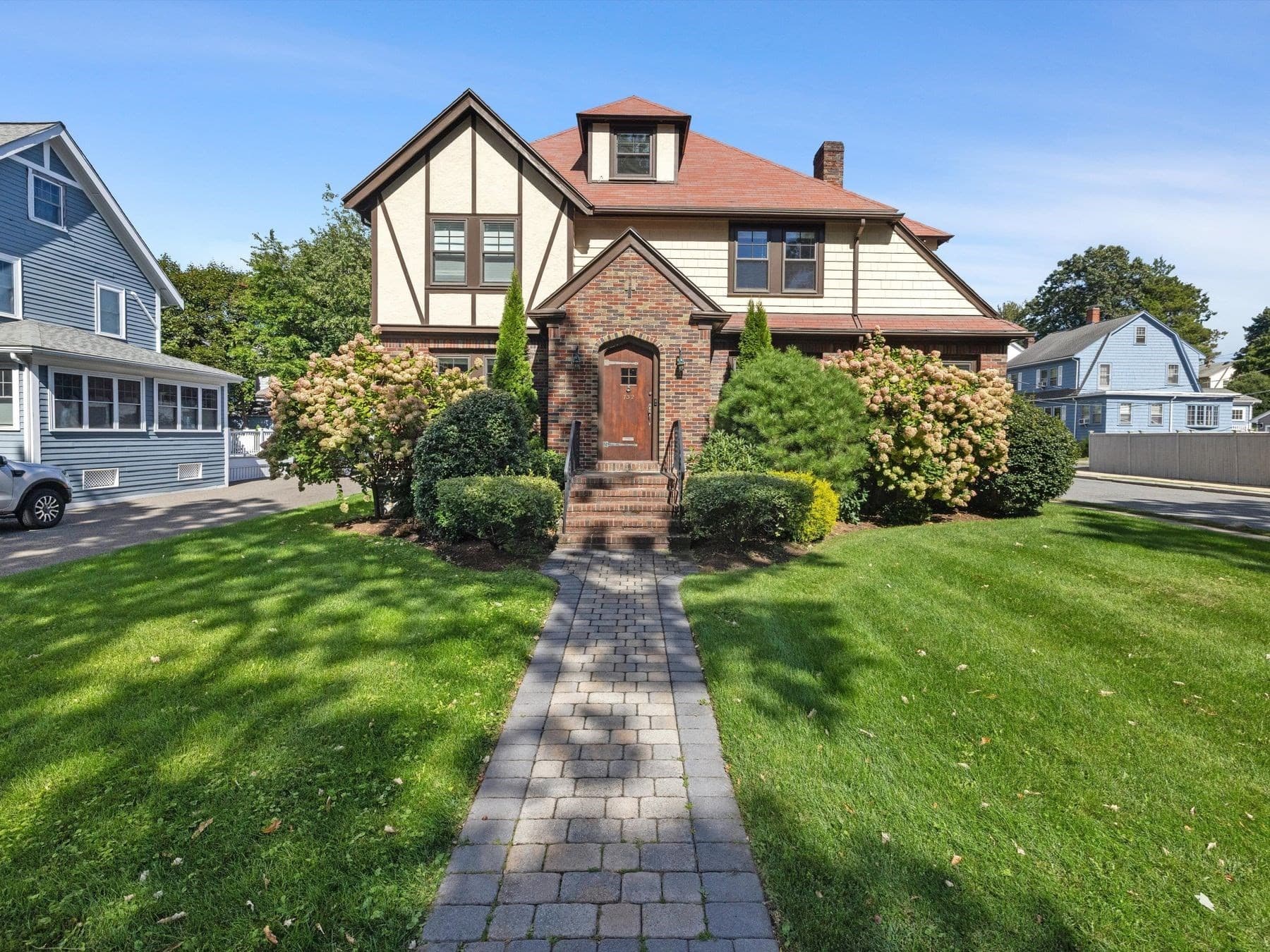 732 W Roxbury Pkwy, Boston MA 02131