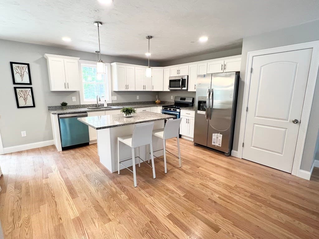 Condominium at 2 Bassett # A, Taunton MA 02780, Taunton, photo 2 of 14